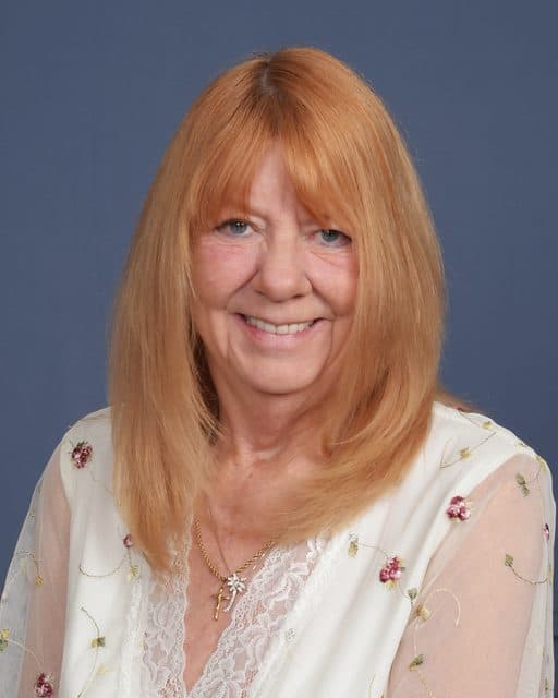 Holly J Levasseur