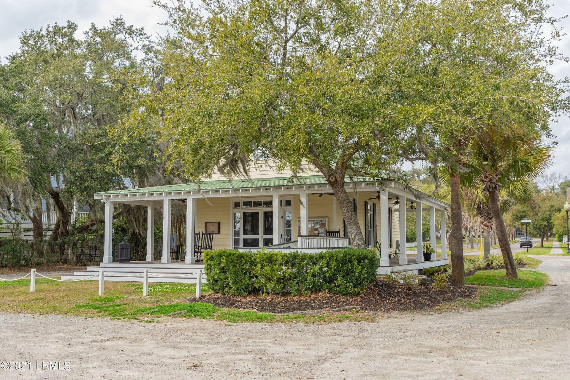 amenity 8 - 81 Petigru Drive, Beaufort, SC 29902