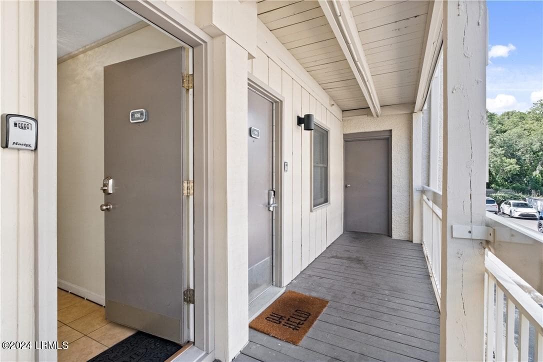 ShowImage (81) - 4 N Forest Beach Drive 106, Hilton Head Island, SC 29928