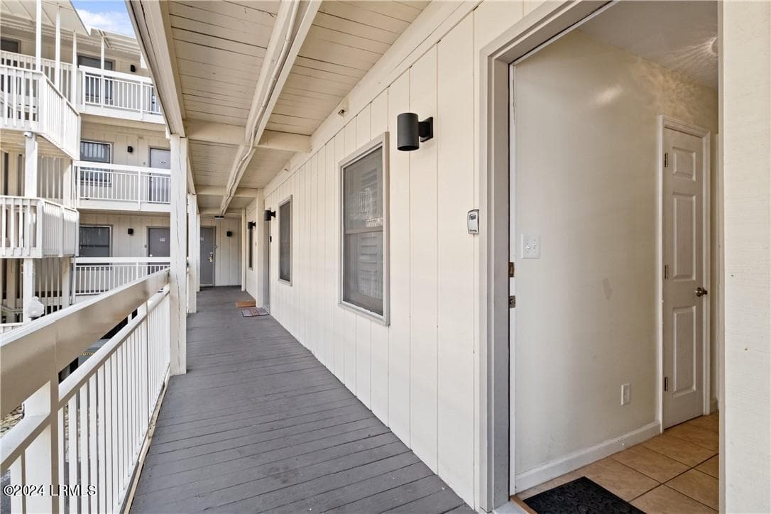 ShowImage (82) - 4 N Forest Beach Drive 106, Hilton Head Island, SC 29928