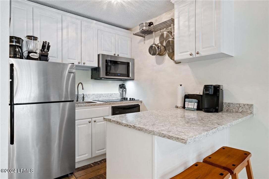 ShowImage (91) - 4 N Forest Beach Drive 106, Hilton Head Island, SC 29928