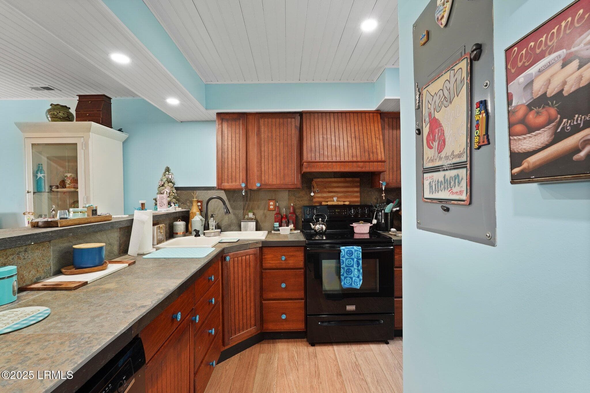18-web-or-mls-ECP02660 - 31 Anchorage Point 31, Hilton Head Island, SC 29928