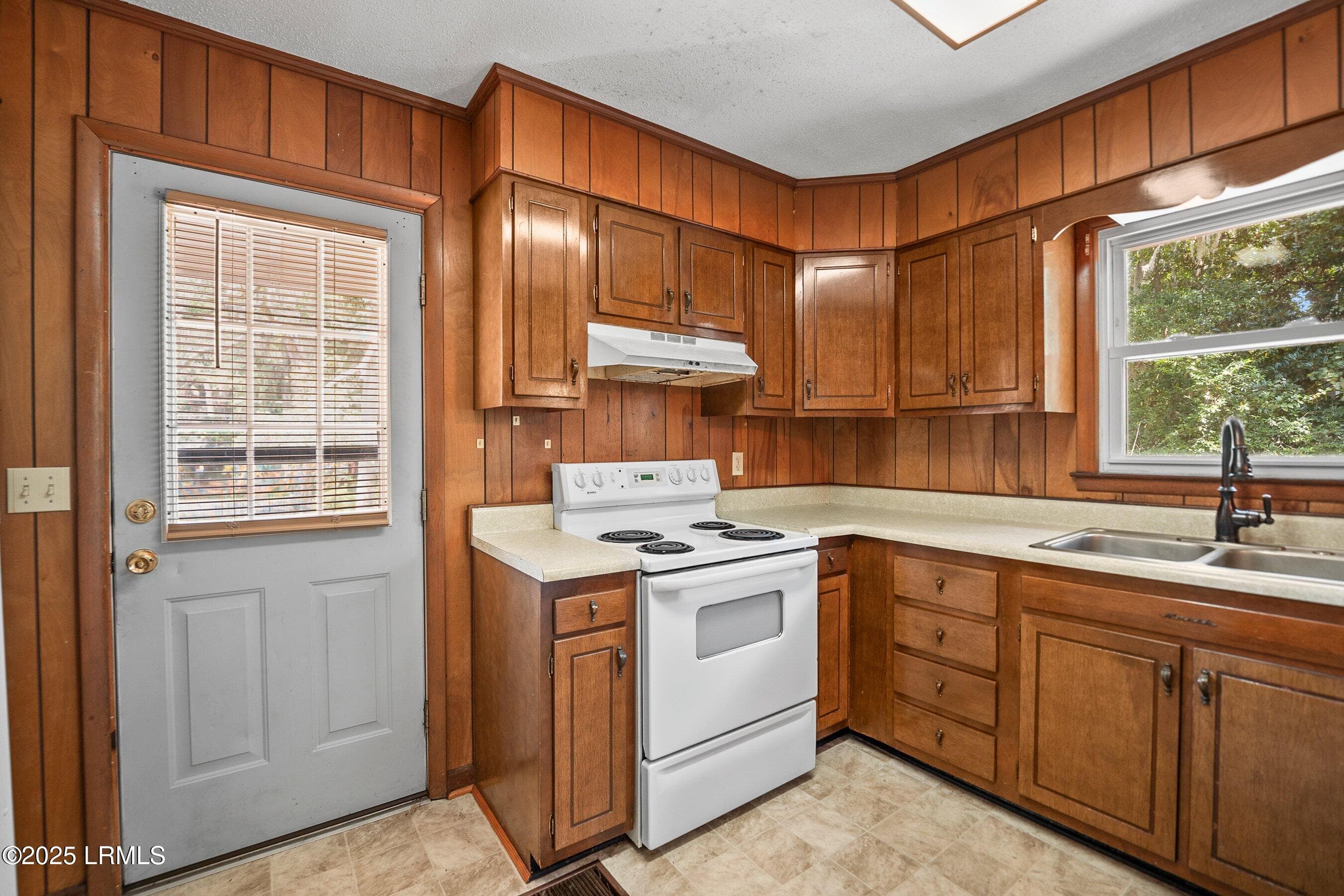 DSC04976-85.jpg-SMALL - 25 Miller Drive W, Beaufort, SC 29907