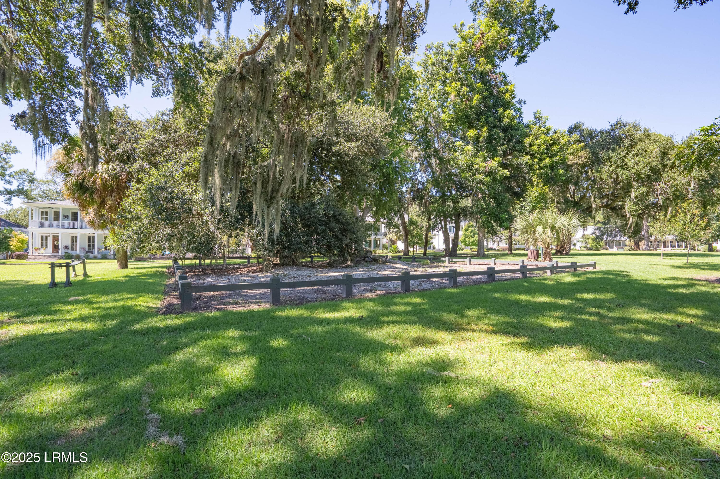 5 E Manor Ex-23 - 5 E Manor, Beaufort, SC 29906