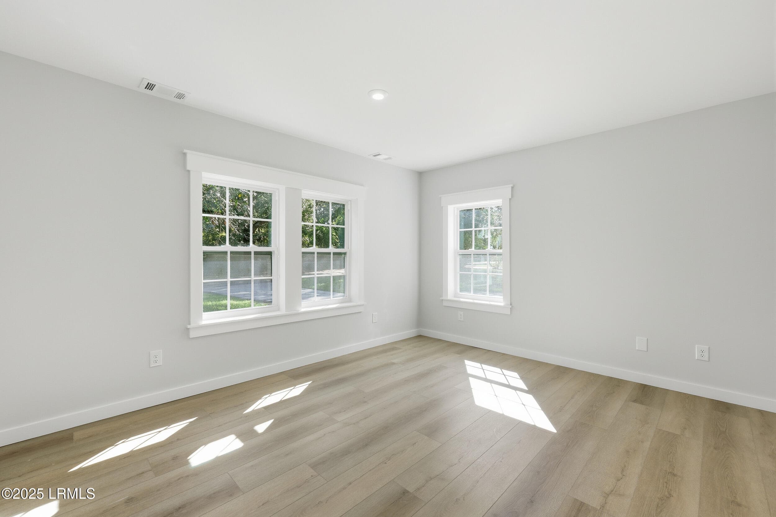 primary bed - 617 N Jasper Street, Ridgeland, SC 29936