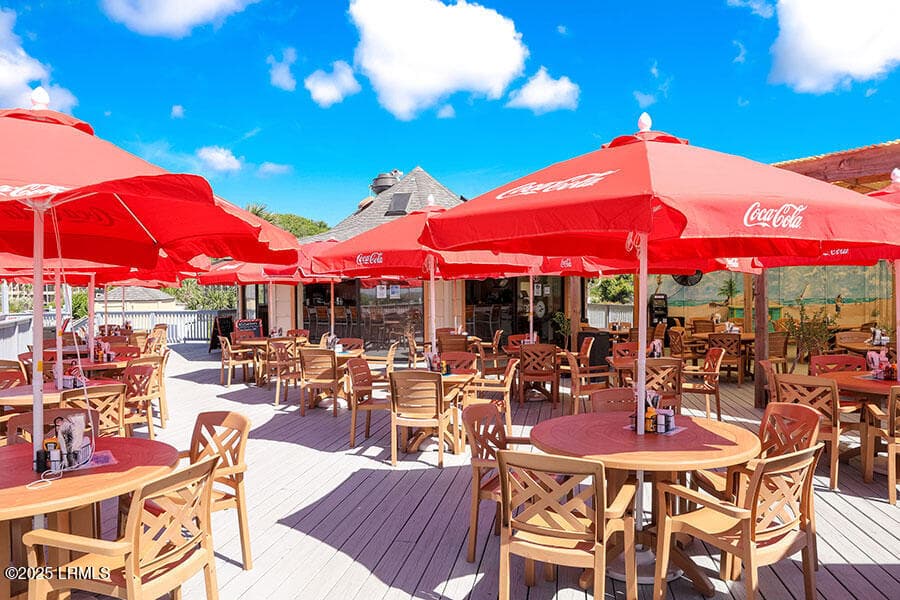 HHBT RESORT BEACH BAR MORE - 40 Folly Field Road 246c, Hilton Head Island, SC 29928