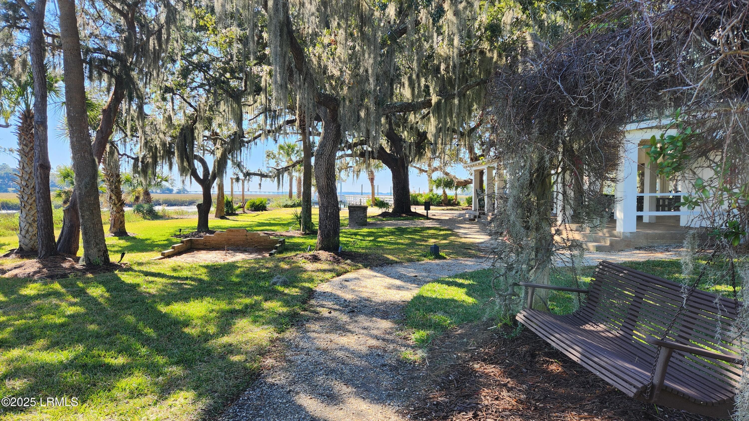 am15 - 51 Mum Grace, Beaufort, SC 29906