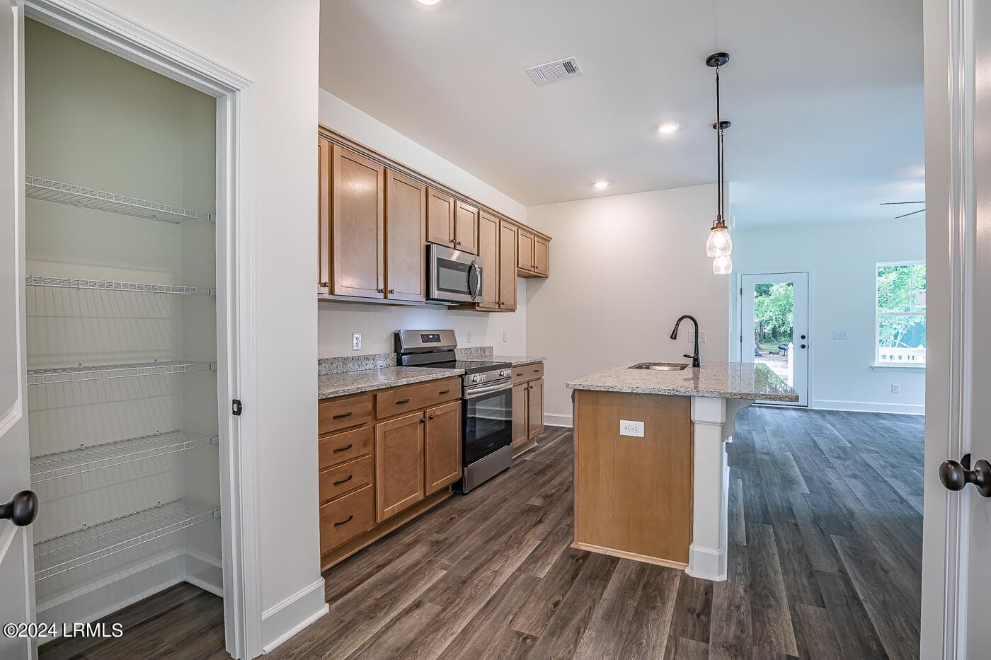 9 Kitchen and pantry - 252 Weathersbee Street, Ridgeland, SC 29936