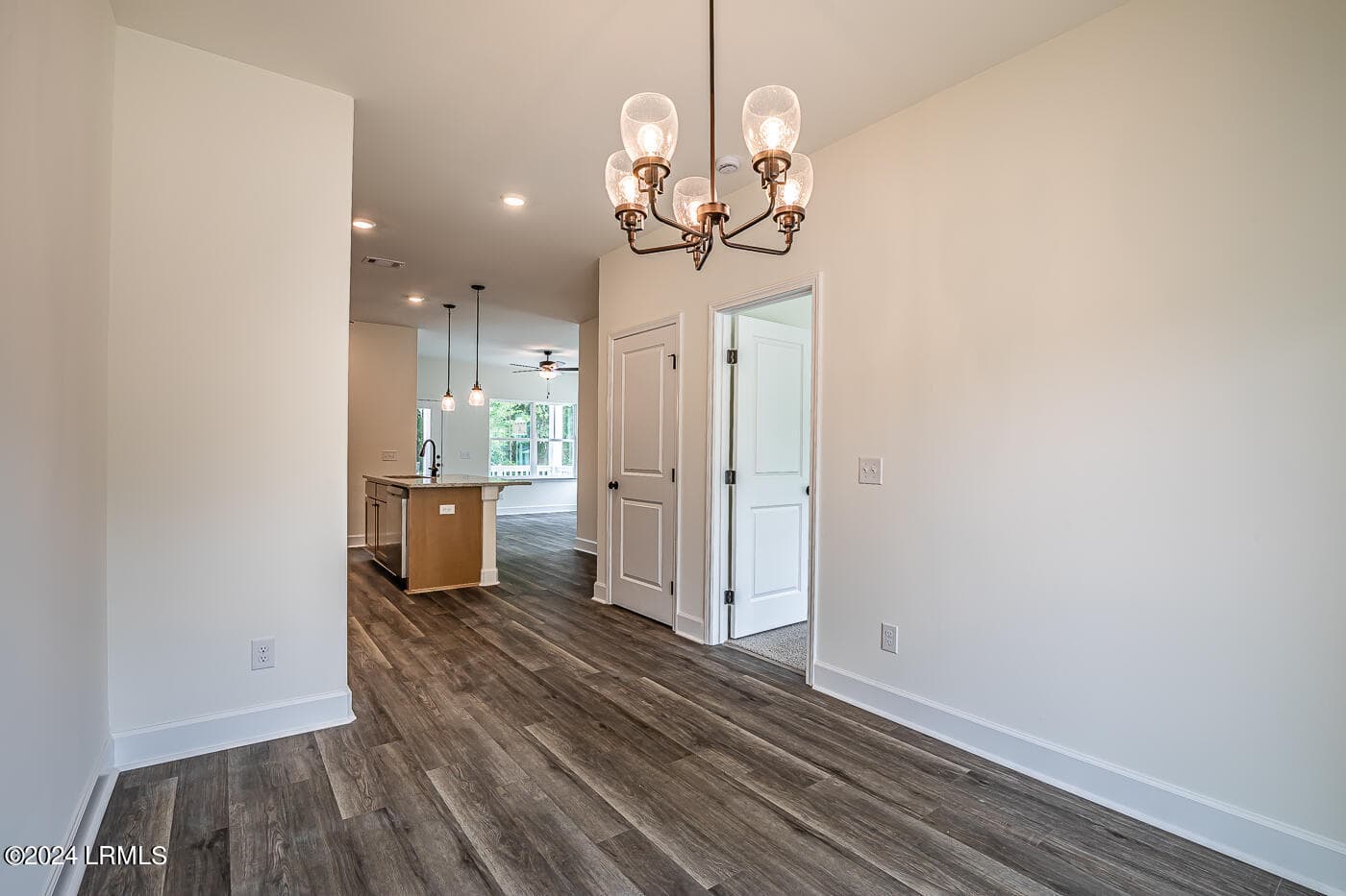 13 Dining - 252 Weathersbee Street, Ridgeland, SC 29936