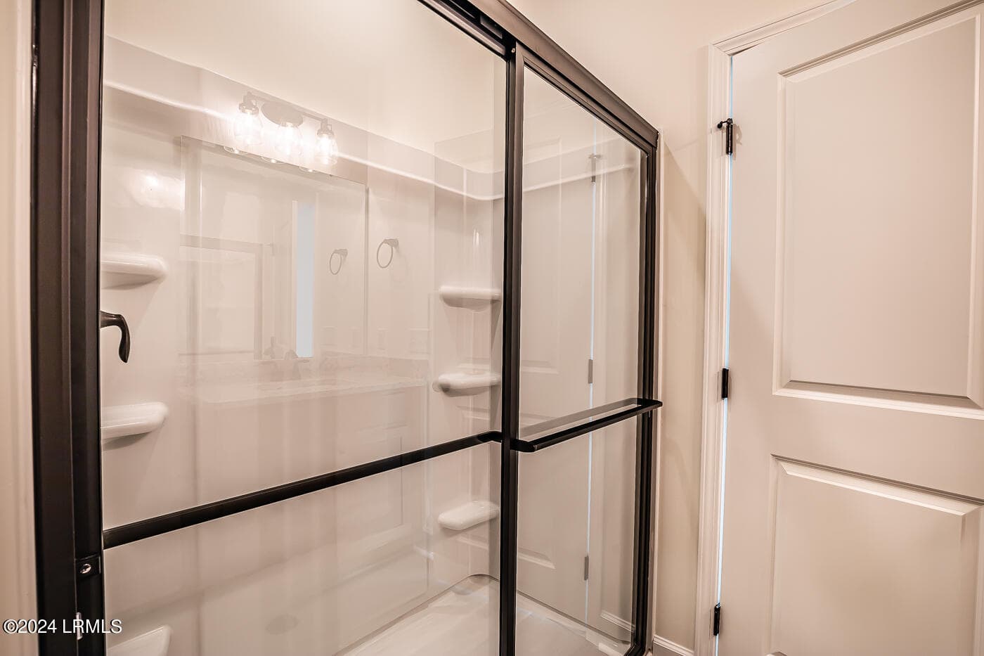 19 Ensuite bath - 252 Weathersbee Street, Ridgeland, SC 29936