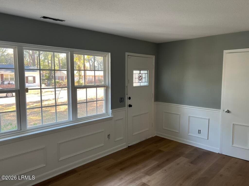 Livingroom - 905 Belleview Circle W, Beaufort, SC 29902