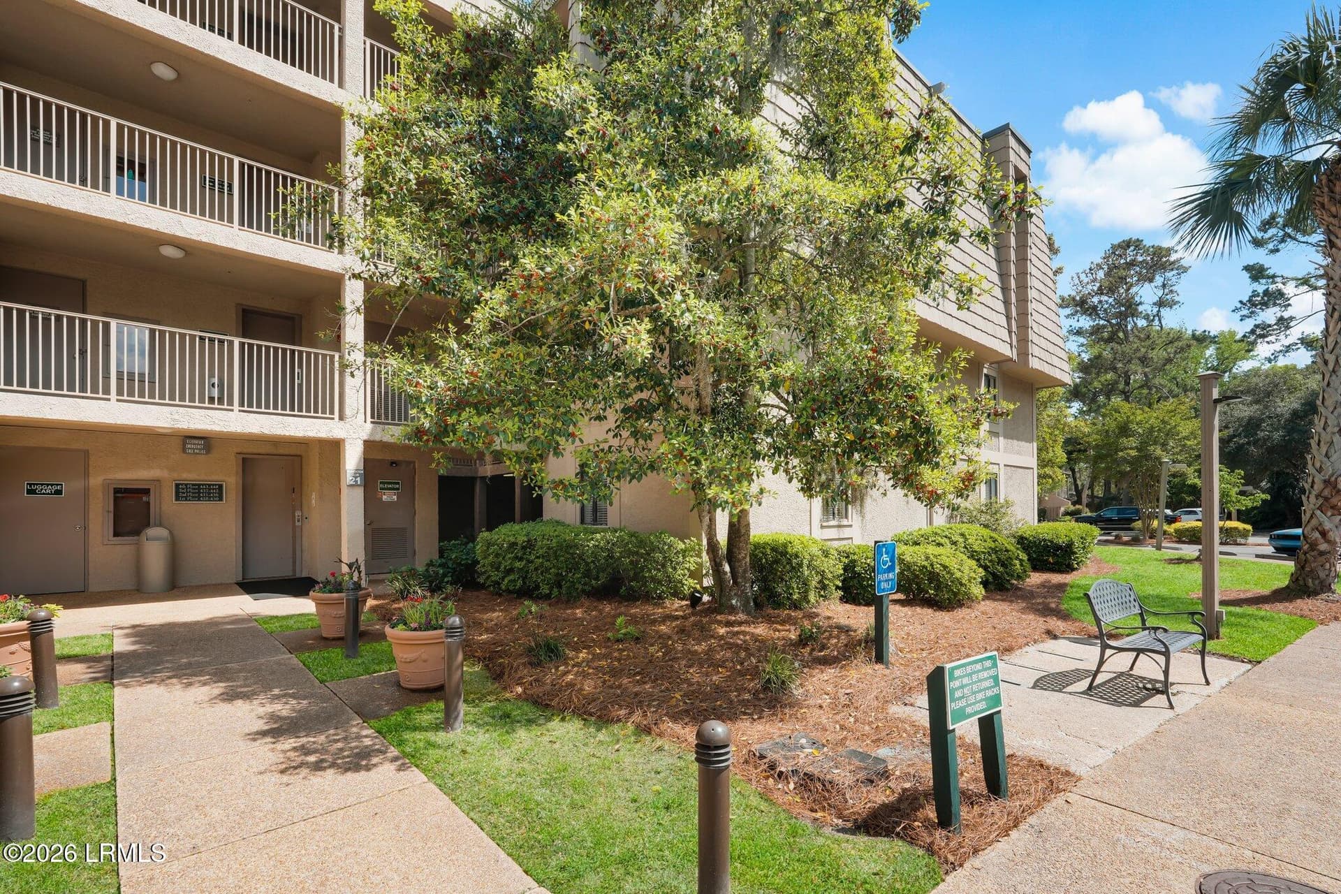 10 Lighthouse Road 430, Hilton Head Island, SC 29928