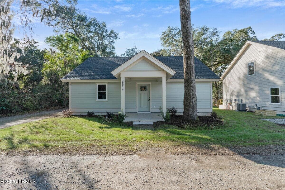33-2021 A Lafayette St Front - 2021 Lafayette Street, Beaufort, SC 29902