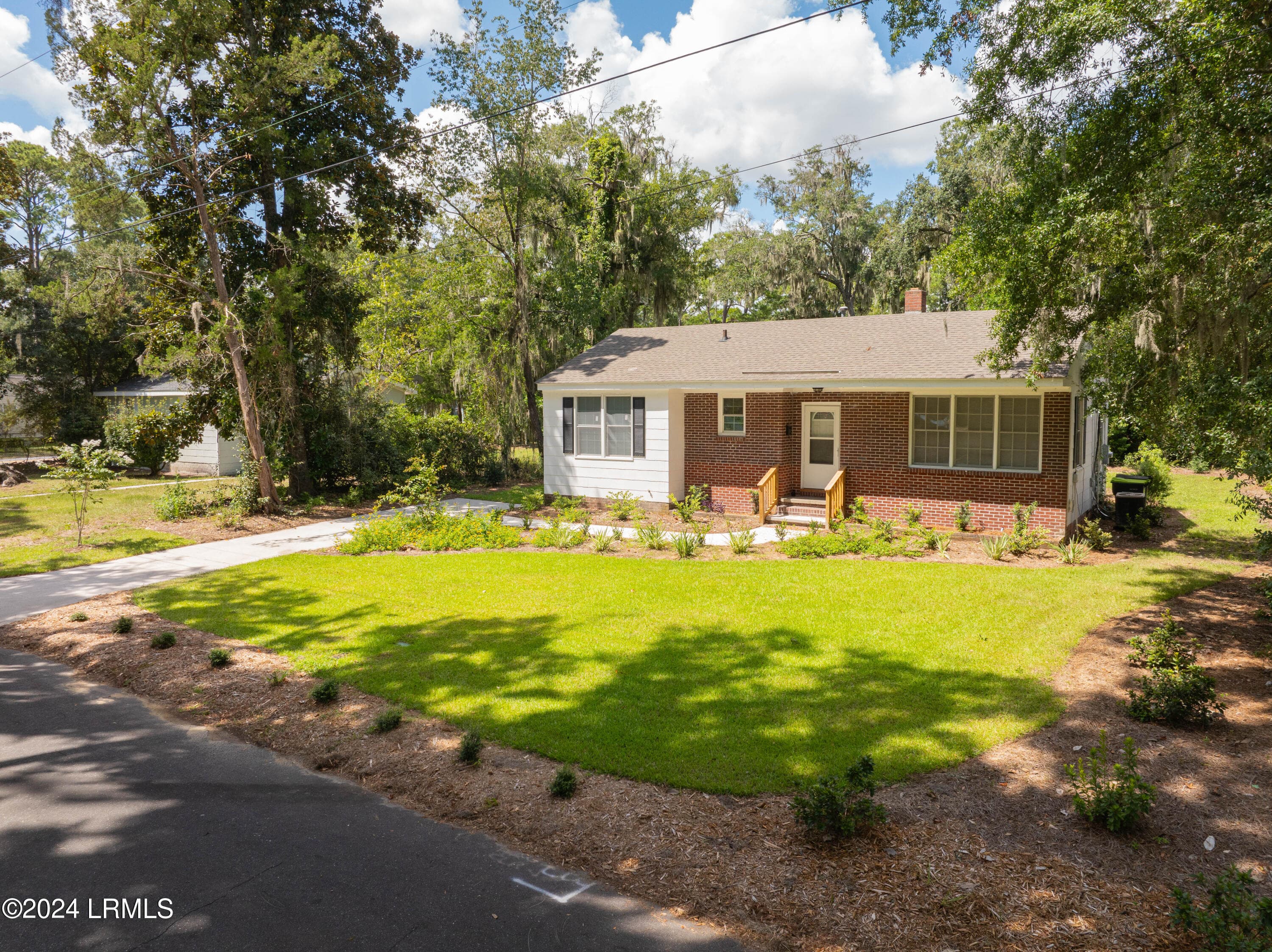 2002 Roper Drone-17 - 2002 Roper Street, Beaufort, SC 29902