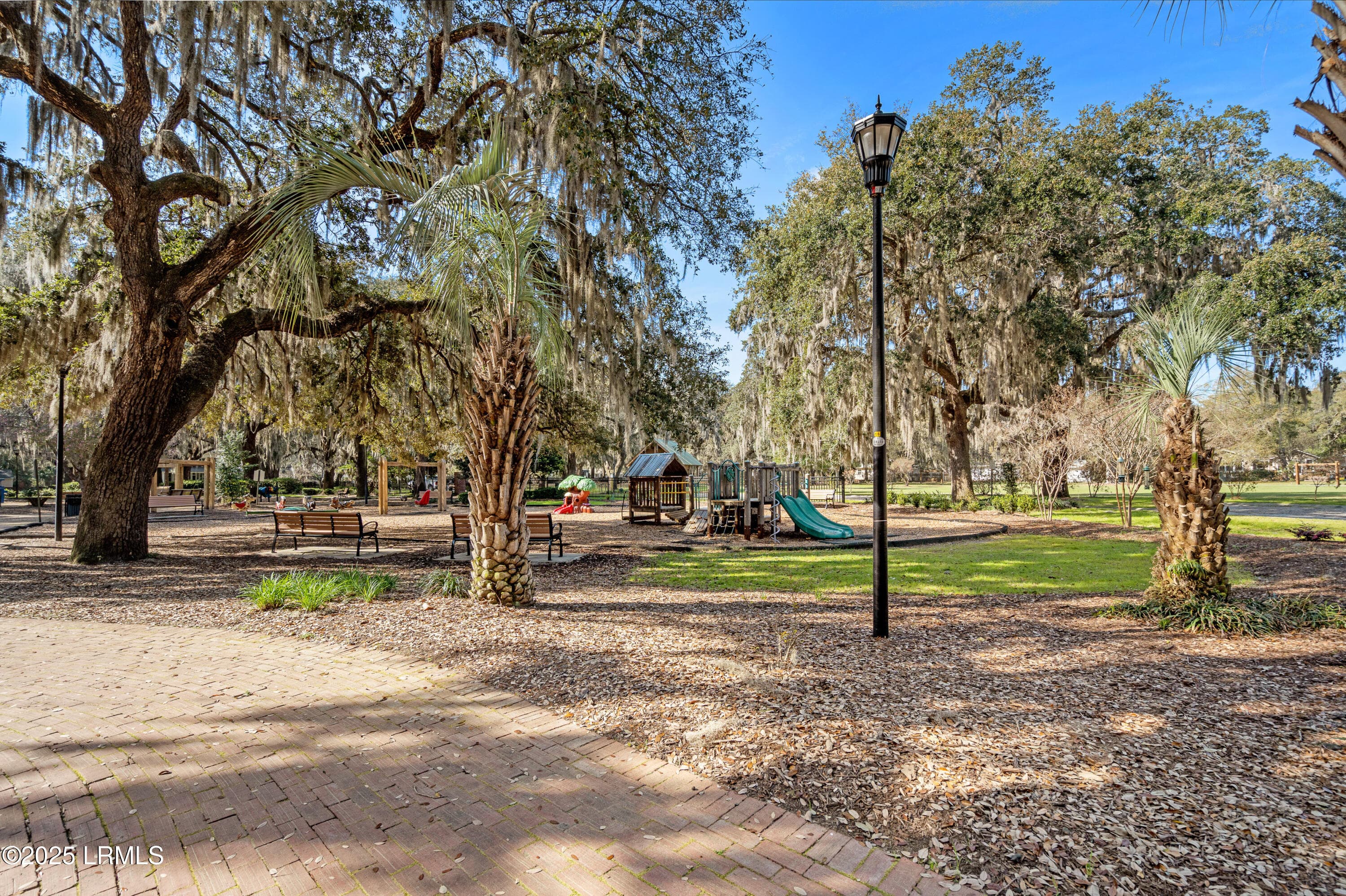 Pigeon Point Park & Playground - 2002 Roper Street, Beaufort, SC 29902