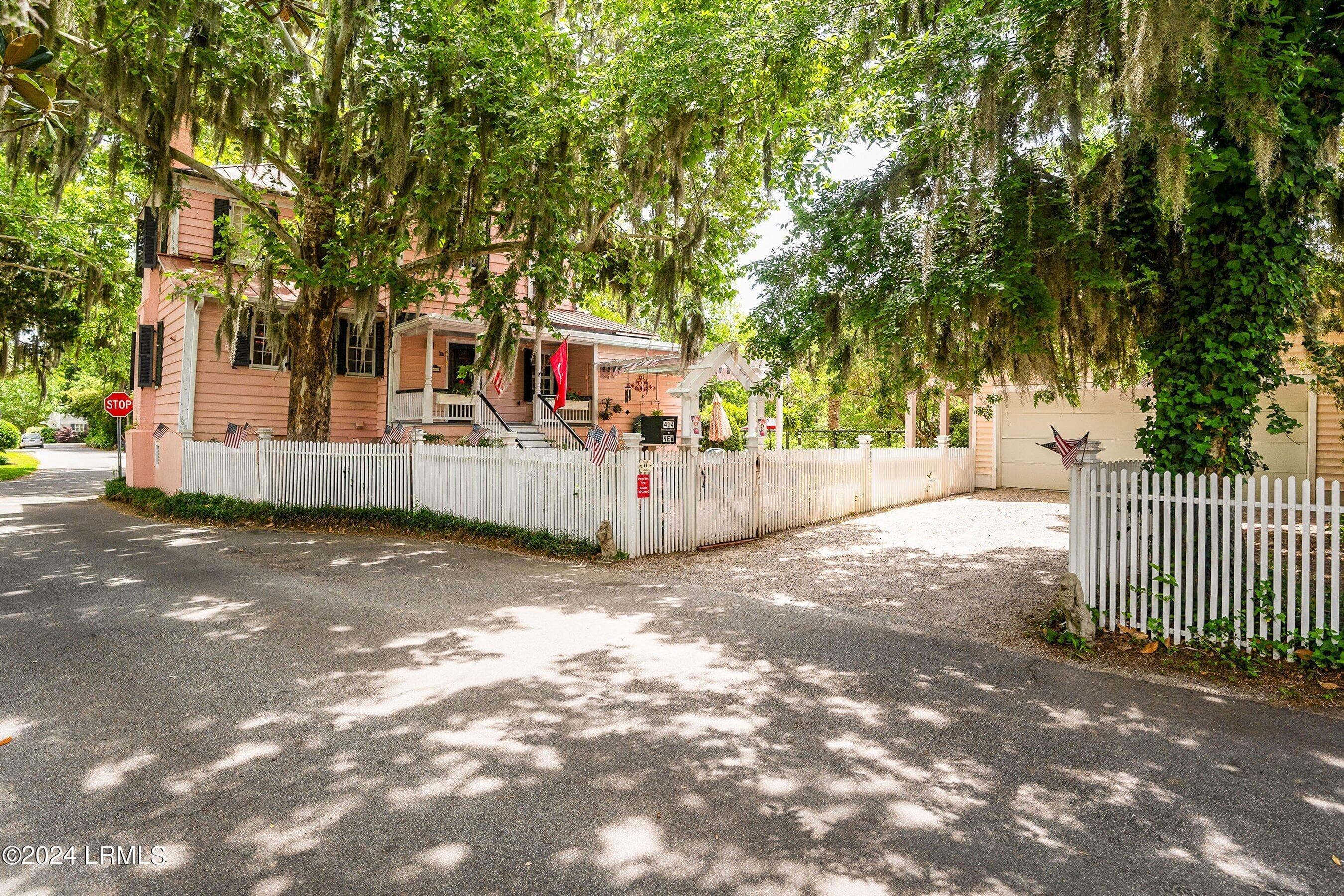 North Street view - 414 New Street, Beaufort, SC 29902