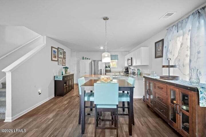 5 PB Dining - 5 Palmetto Breeze Circle, Beaufort, SC 29907