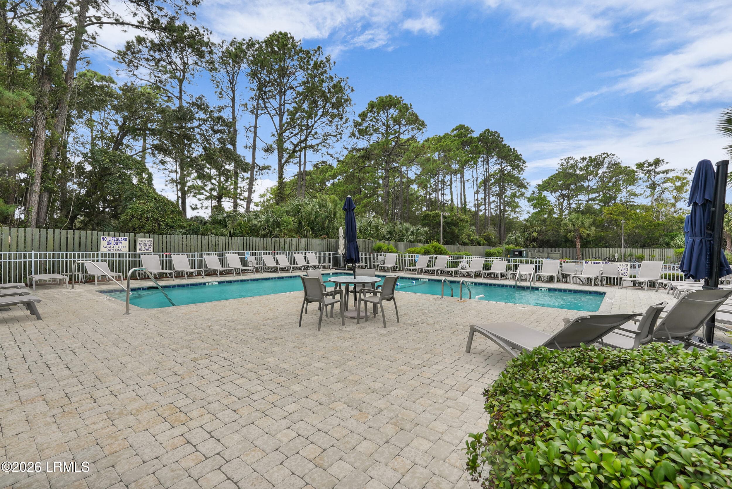 62_admiral row31 - 40 Folly Field Road 231, Hilton Head Island, SC 29928