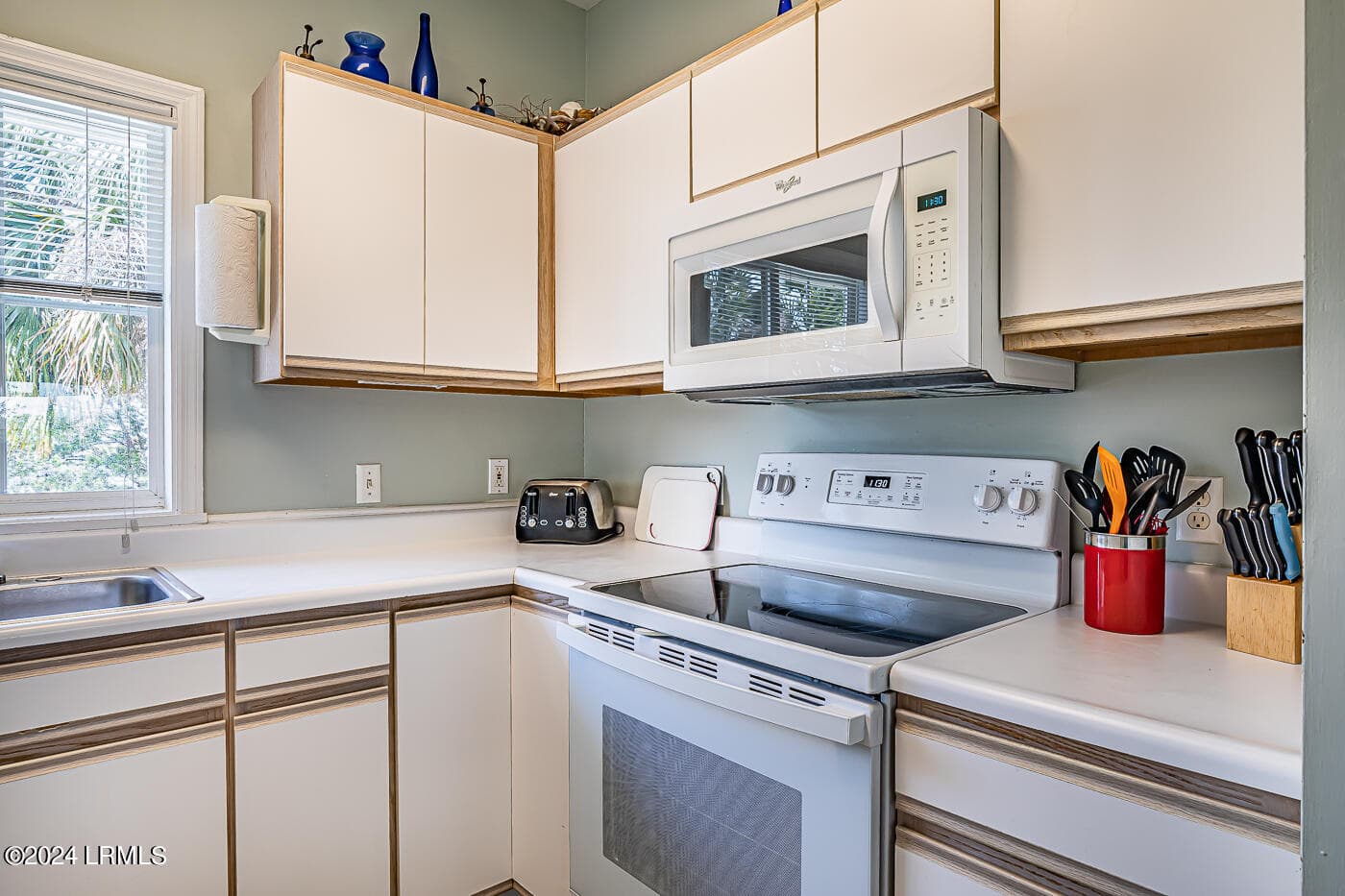10 Kitchen - 86 Harbour Key Drive, St. Helena Island, SC 29920