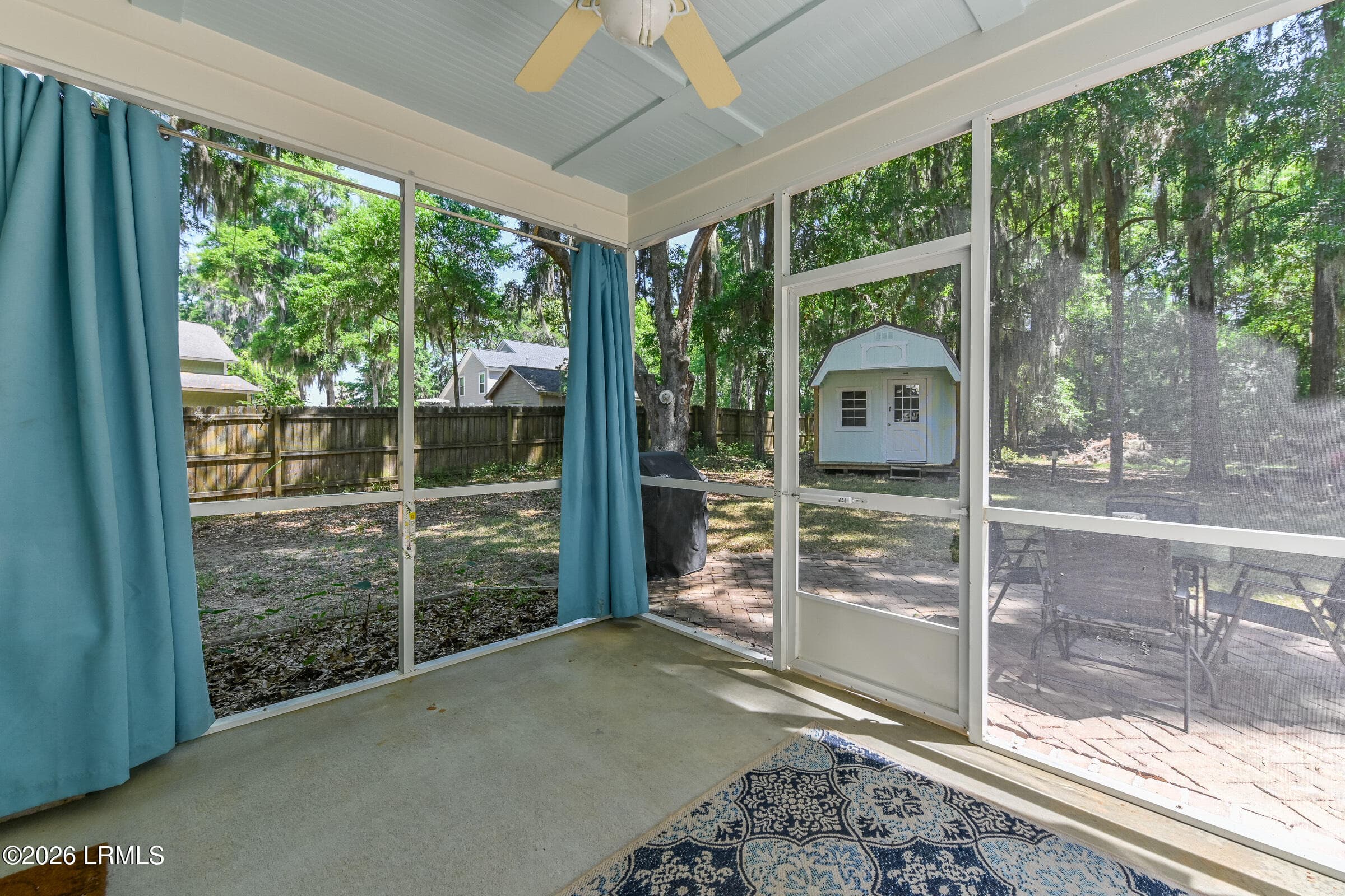 Screened porch - 14 Chinaback Drive, Beaufort, SC 29907