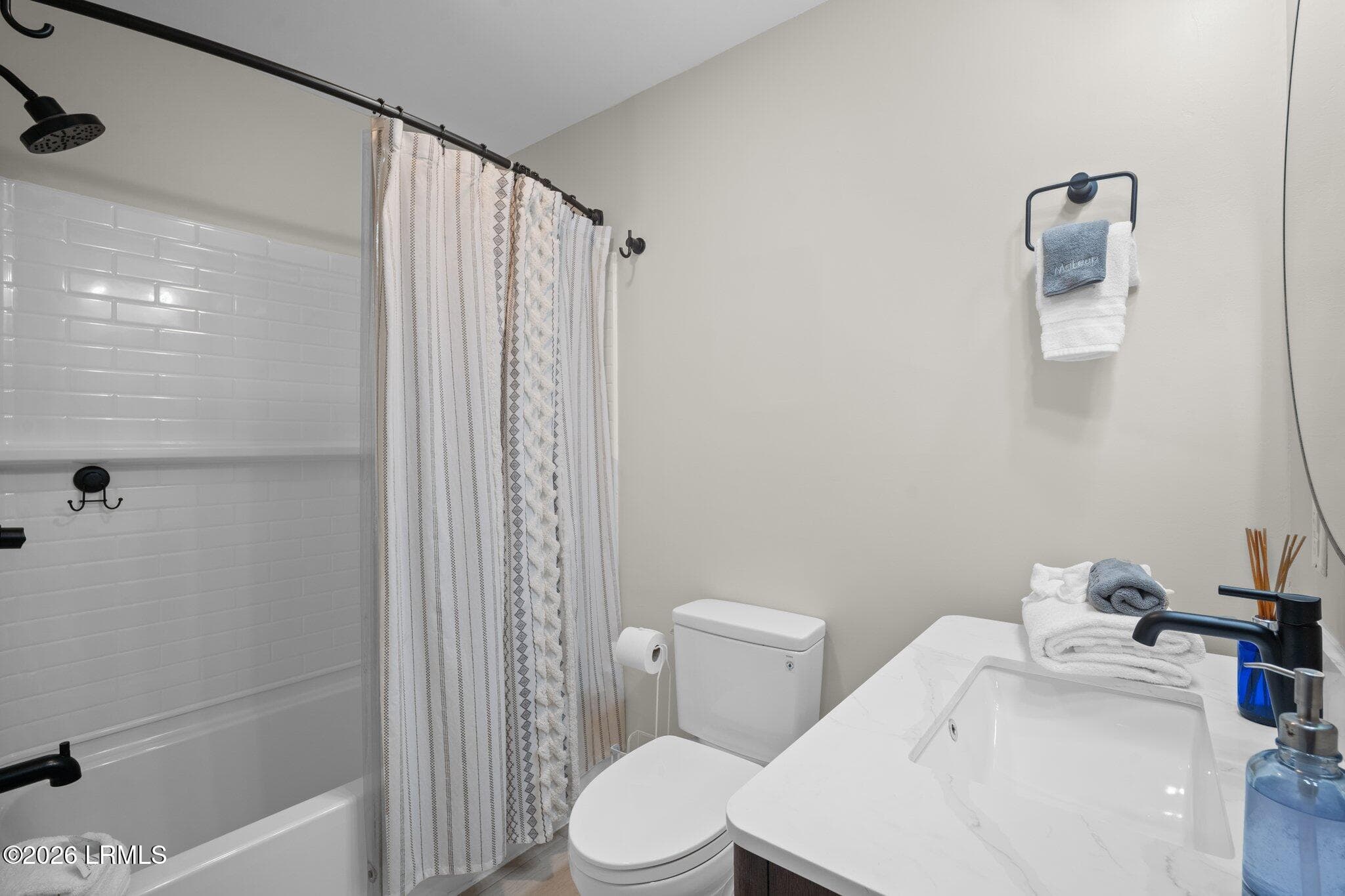 Hall Full Bath - 239 Deerfield Court, Fripp Island, SC 29920