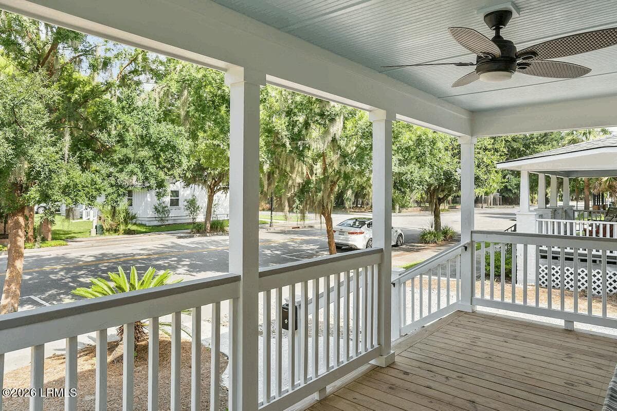 811 Bladen Front Porch 2 - 811 Bladen Street, Beaufort, SC 29902
