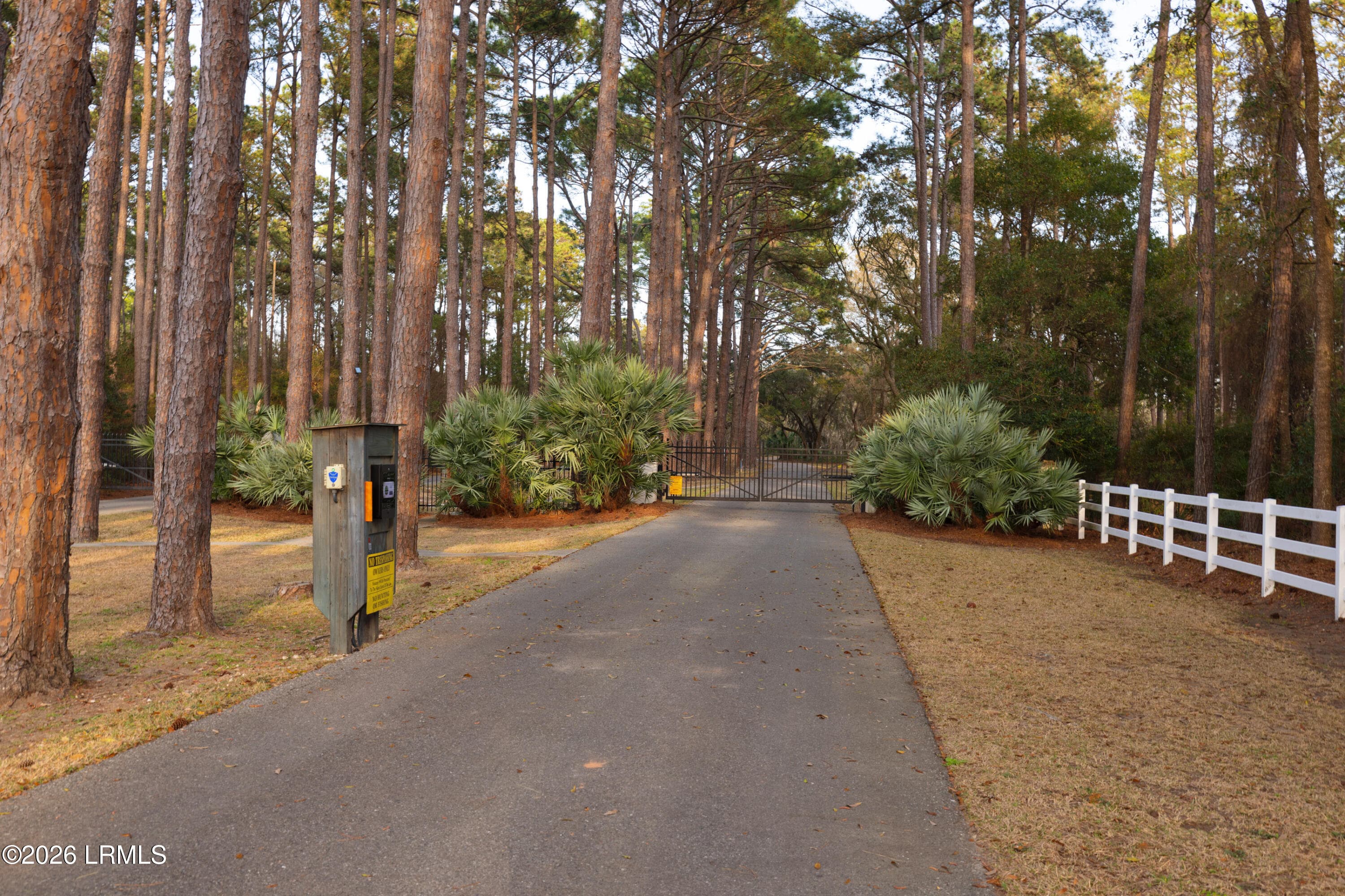 16VistaBoulevardWest-IslandHouseMedia-00 - 15 Vista Boulevard W, St. Helena Island, SC 29920, St. Helena Island