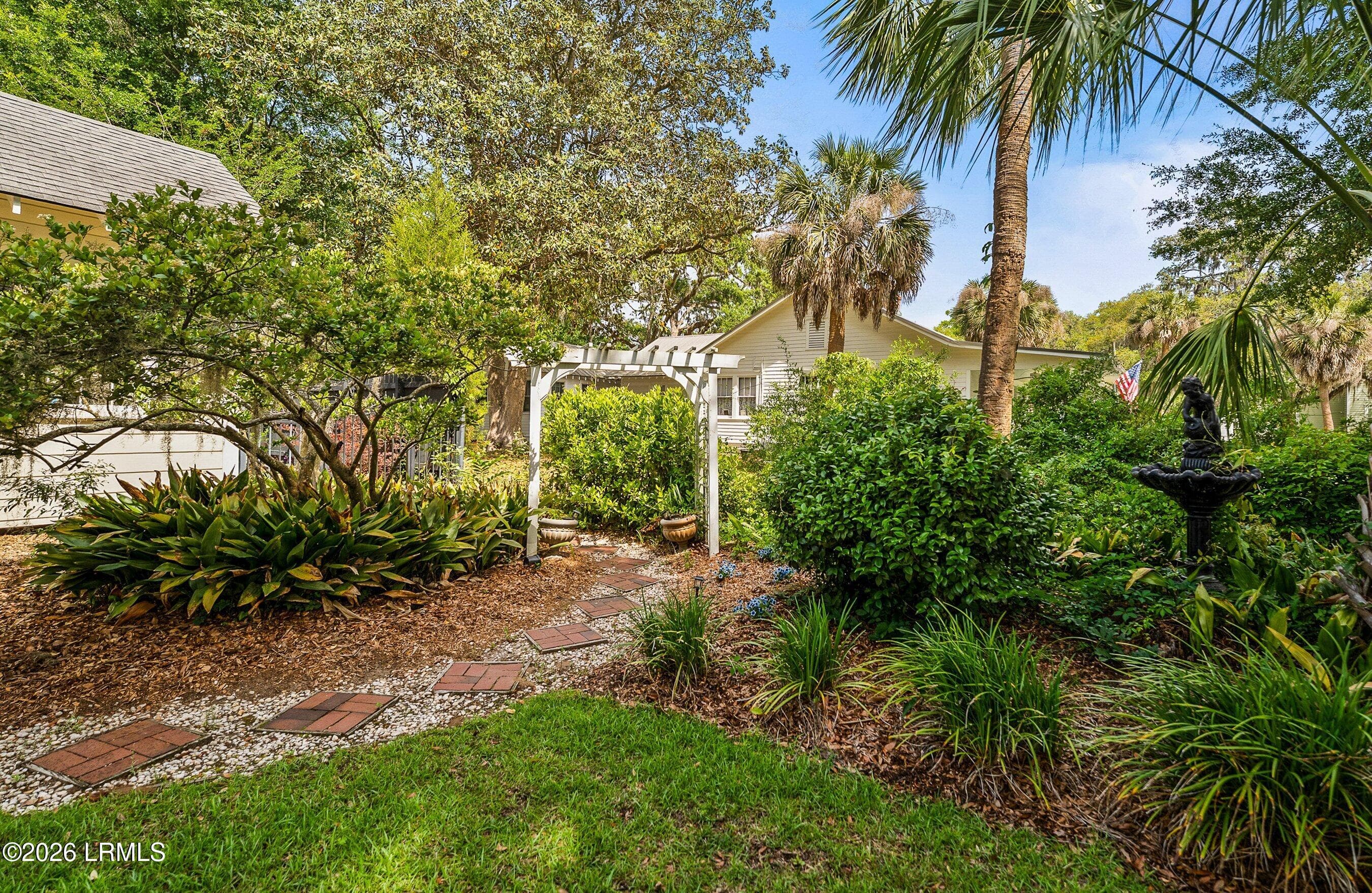 DSC02876-248-1.jpg-SMALL - 510 Ribaut Road, Beaufort, SC 29902