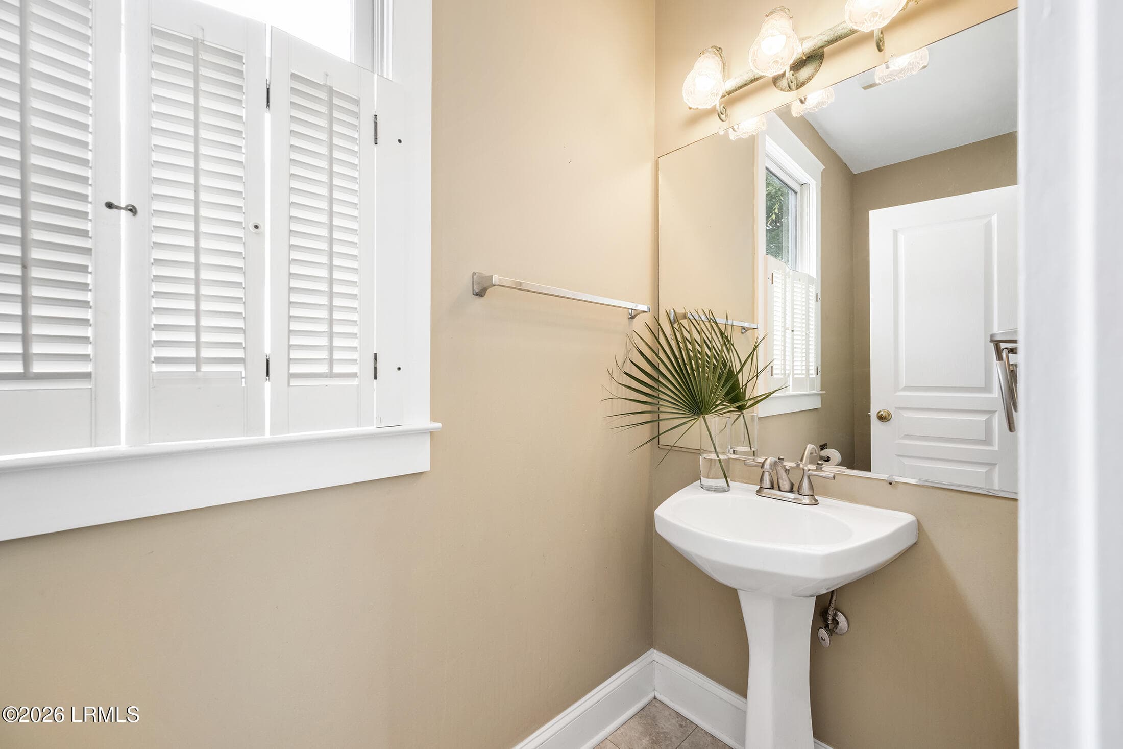 downstairshalfbath - 2668 Broad Street, Beaufort, SC 29902