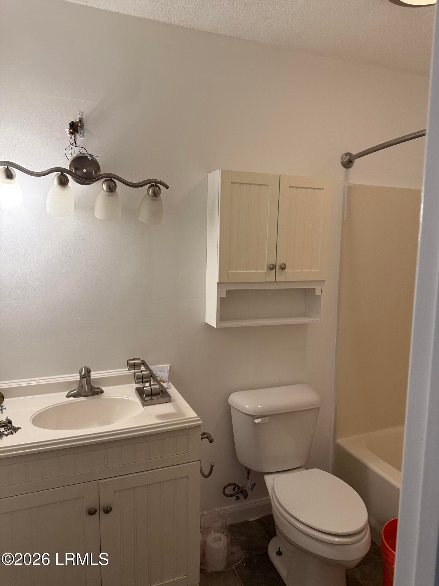 Full bath - 201 Battery Lane 201, Port Royal, SC 29902, Port Royal