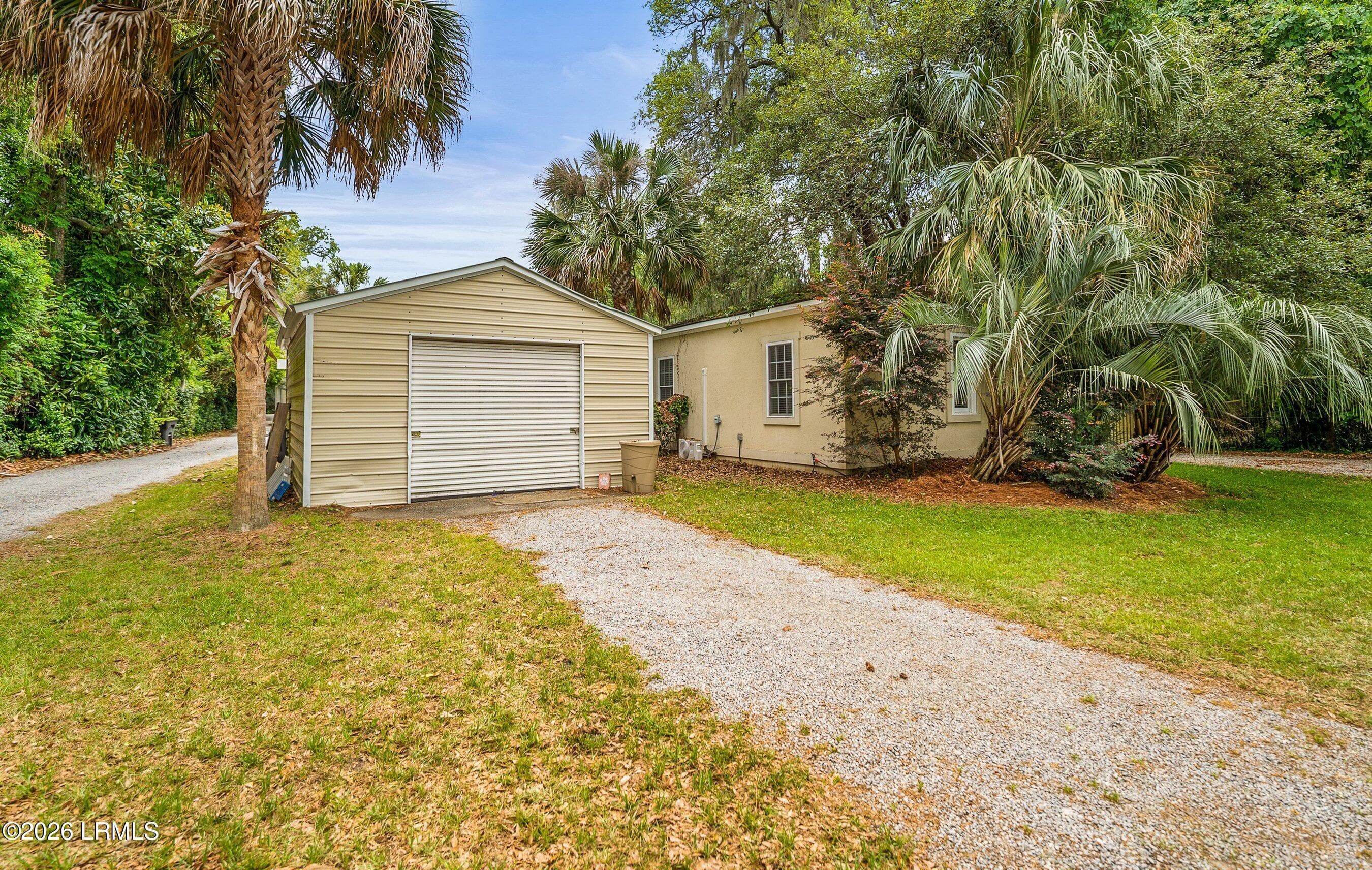 DSC02211-150-1.jpg-SMALL - 864 Ribaut Road, Beaufort, SC 29902