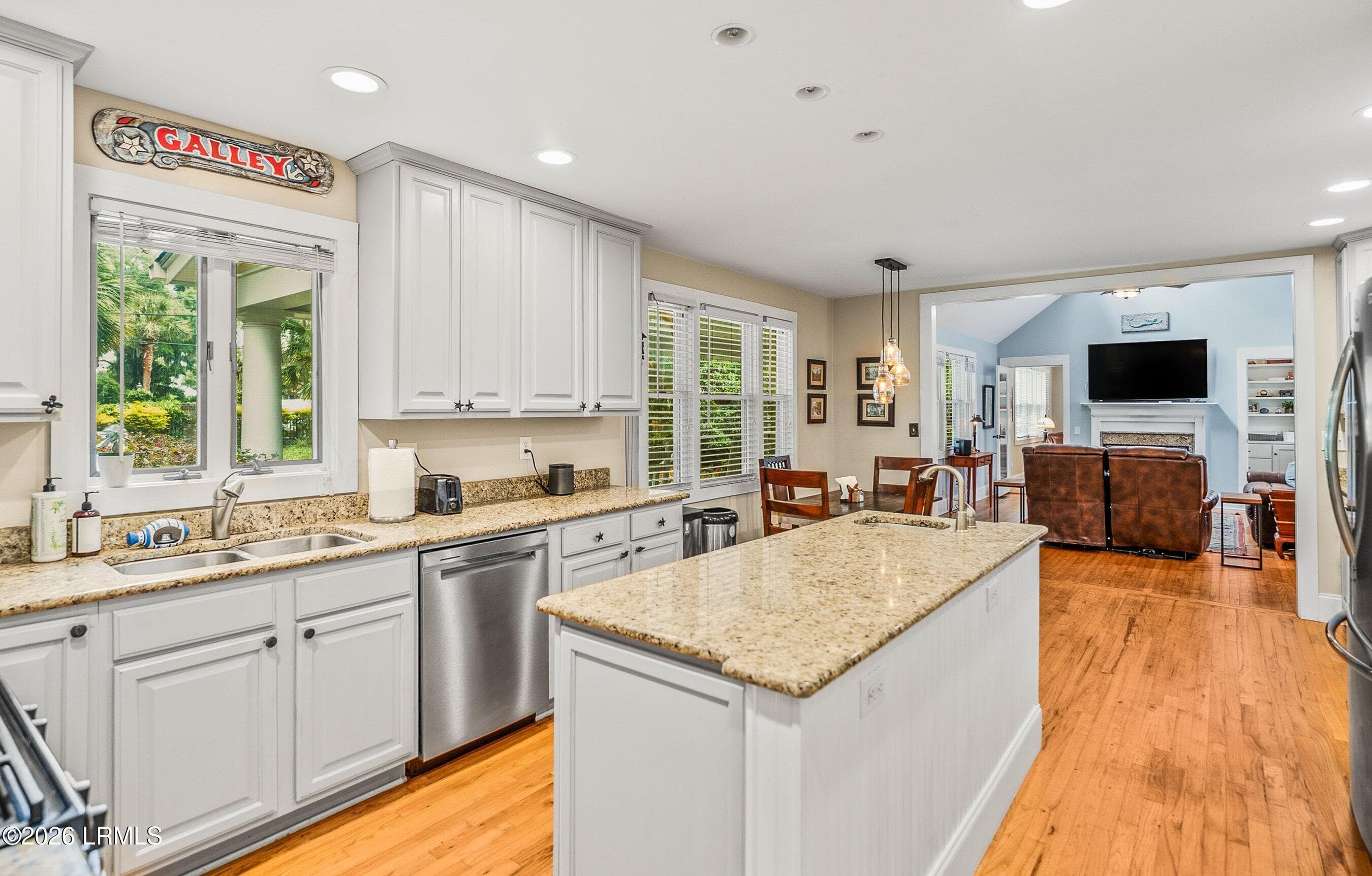 DSC02281-220-1.jpg-SMALL - 864 Ribaut Road, Beaufort, SC 29902