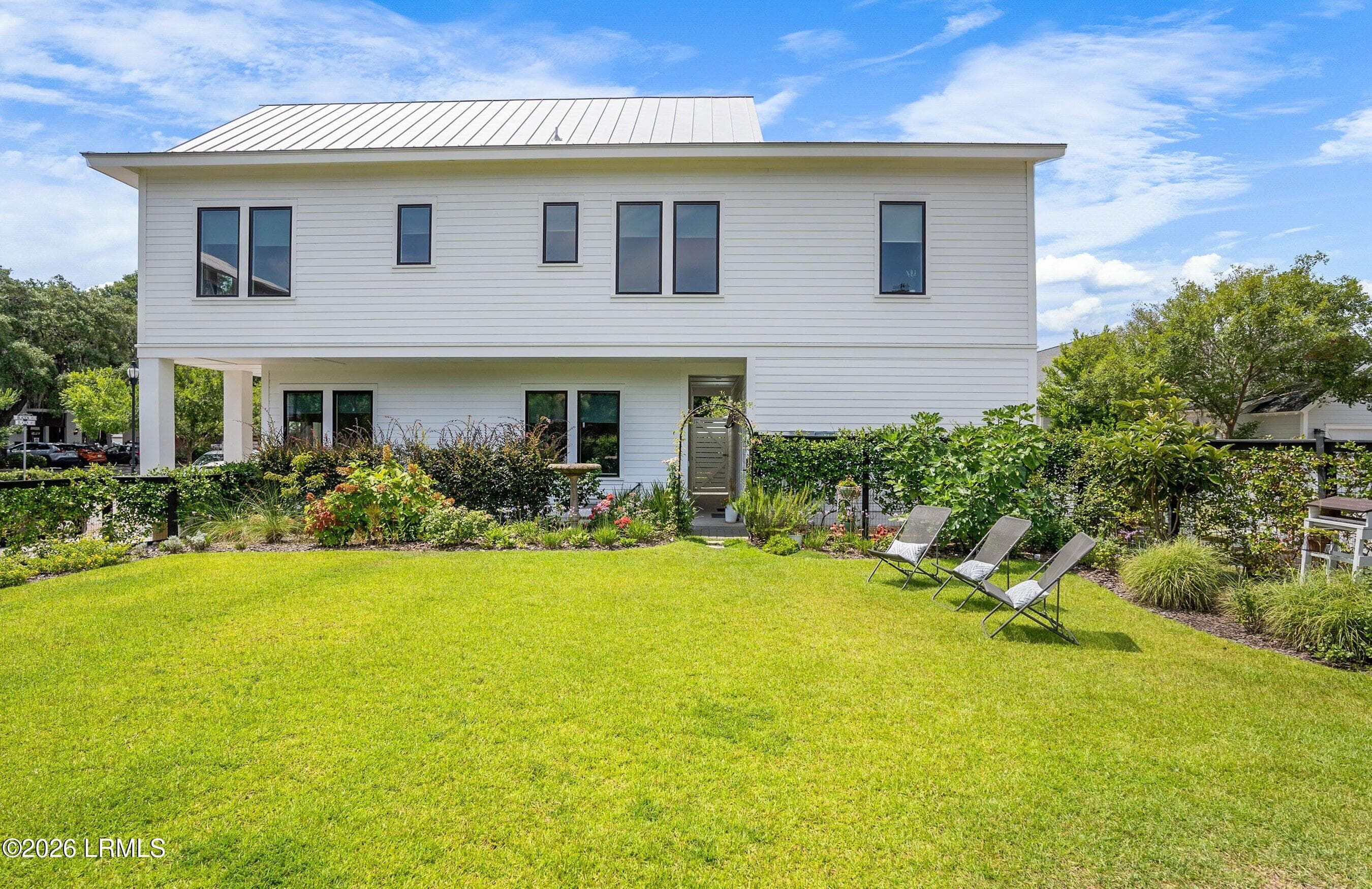 DSC05810-288-1.jpg-SMALL - 706 Bladen Street, Beaufort, SC 29902