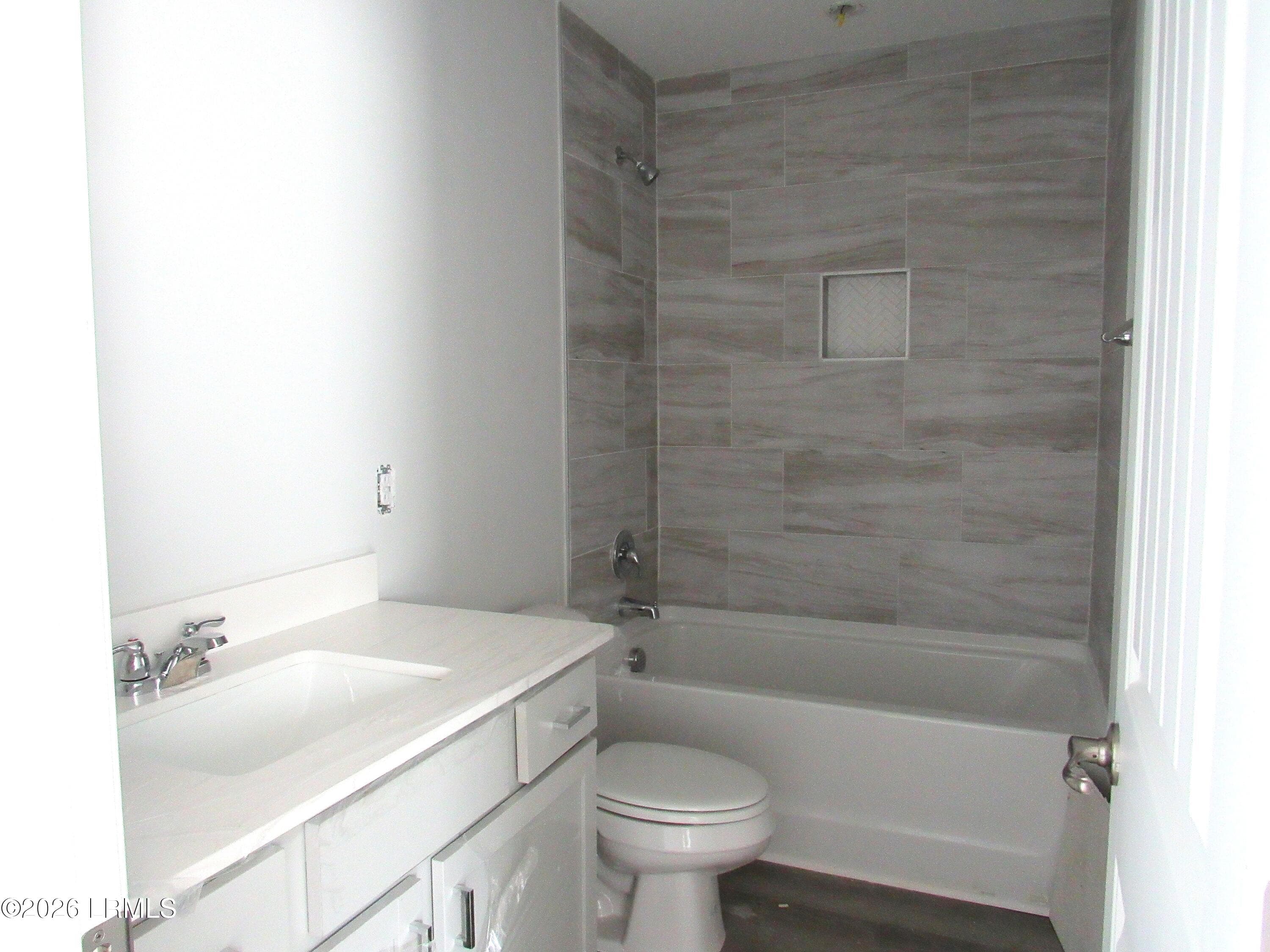 Guest bathroom - 371 Conifer Street, Hardeeville, SC 29927