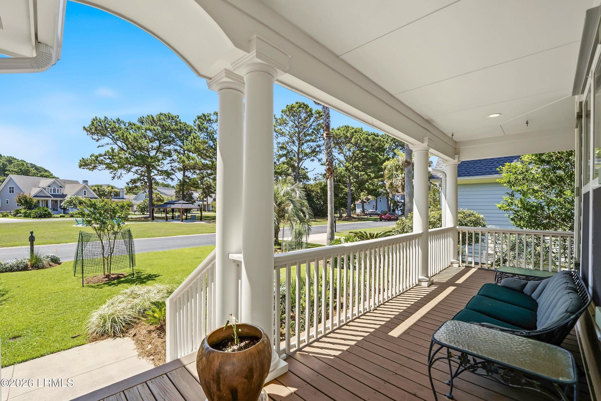 Front Porch - 14 W National Boulevard, Beaufort, SC 29907