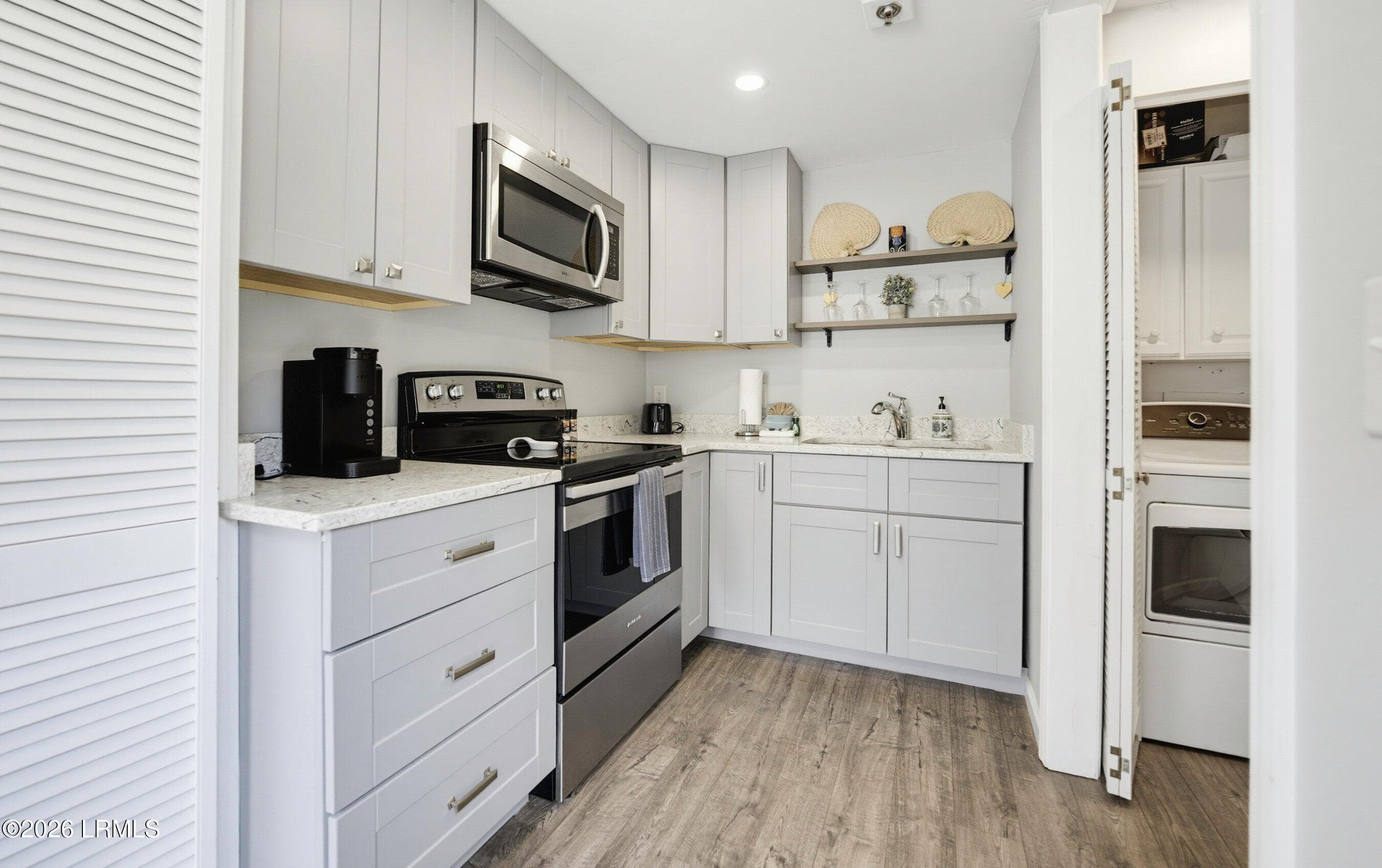 DSC09573.jpg-SMALL - 710 Prince Street, Beaufort, SC 29902