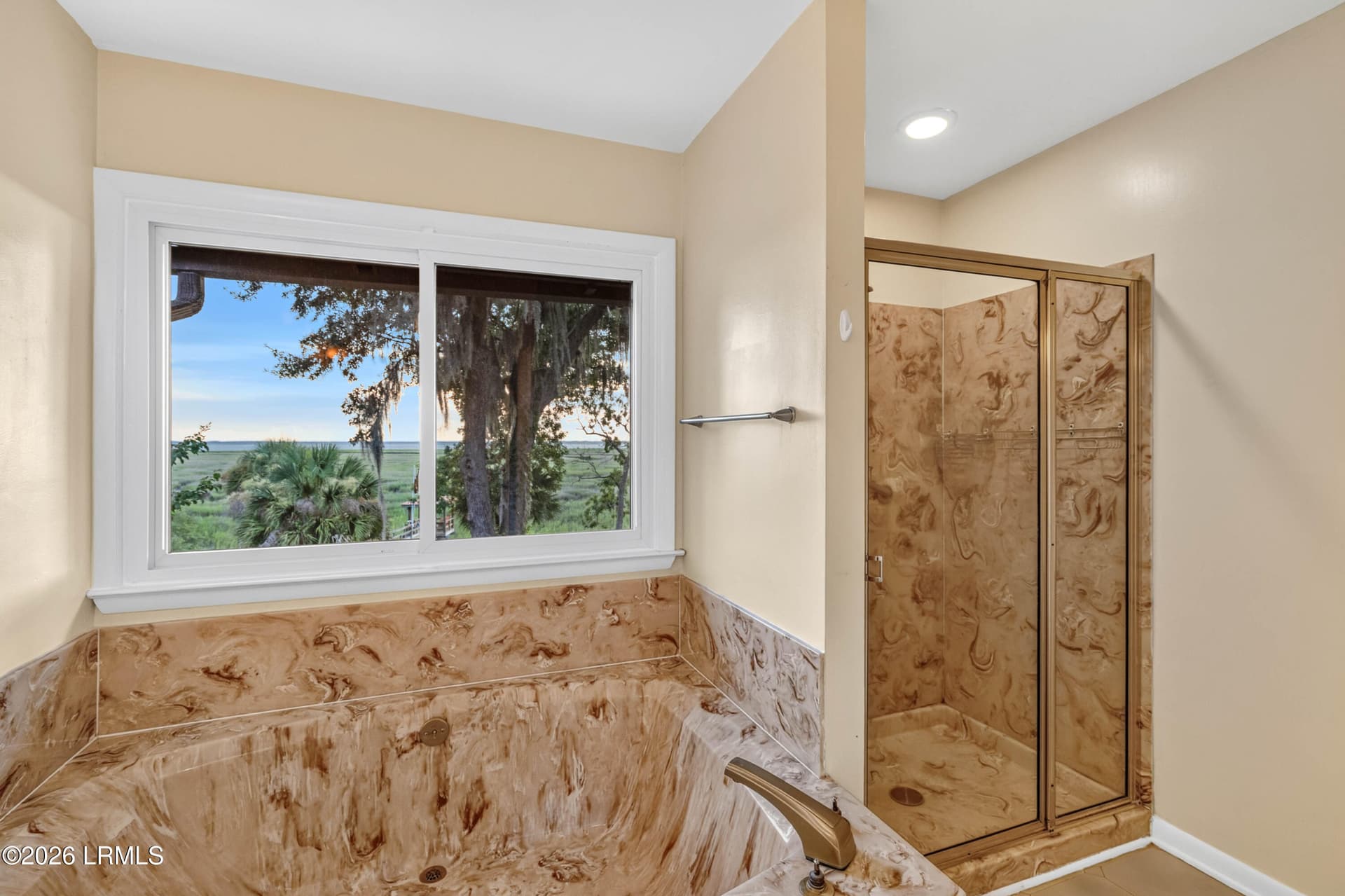 Master tub and shower - 6823 Oakmont Drive, Beaufort, SC 29906