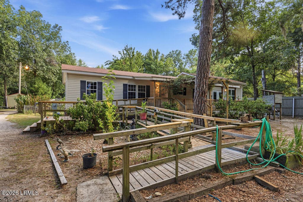 1000044937 - 21 Sandstone Circle, Beaufort, SC 29906