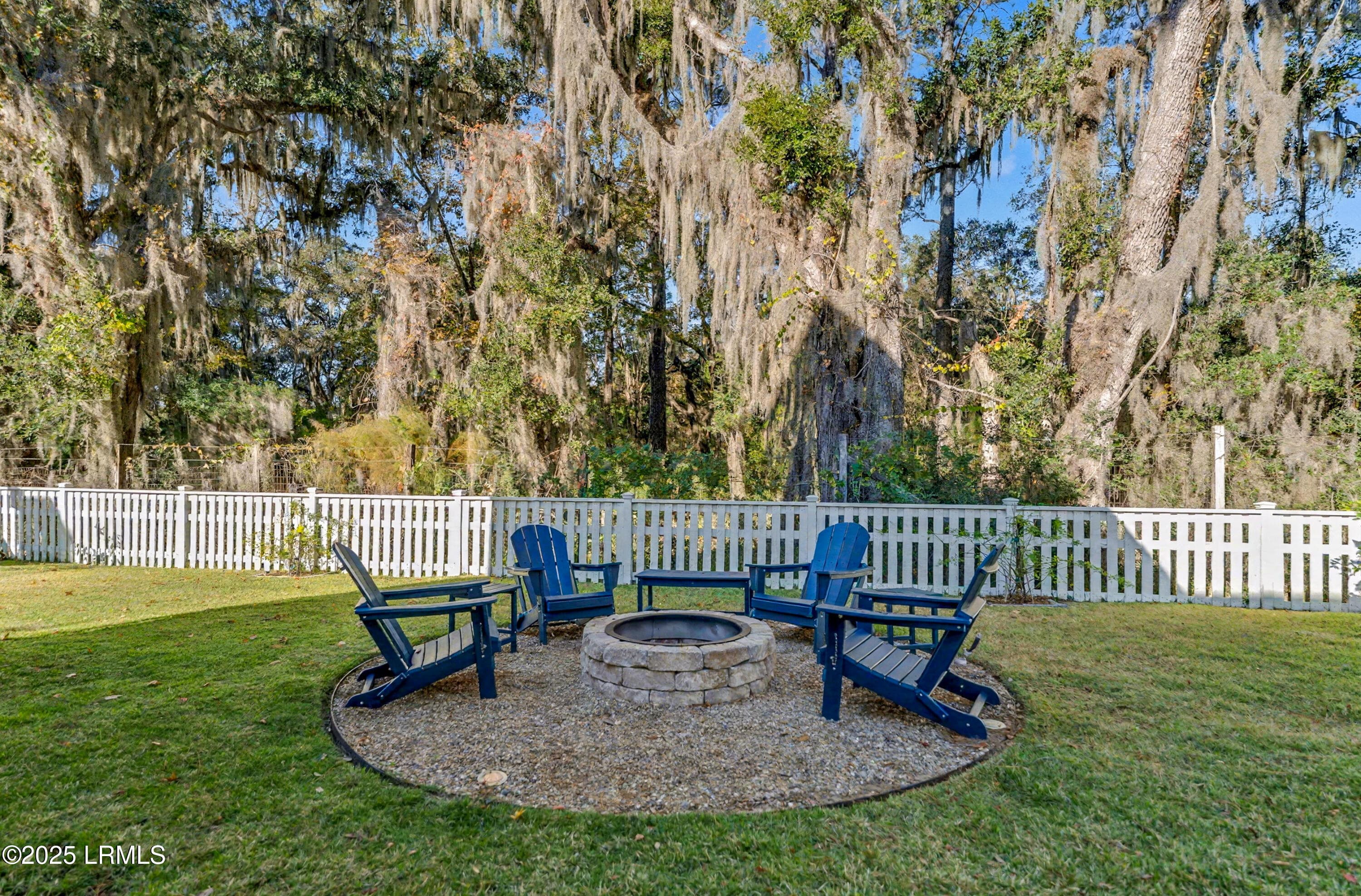 Firepit - 79 Bostick Circle, Beaufort, SC 29902