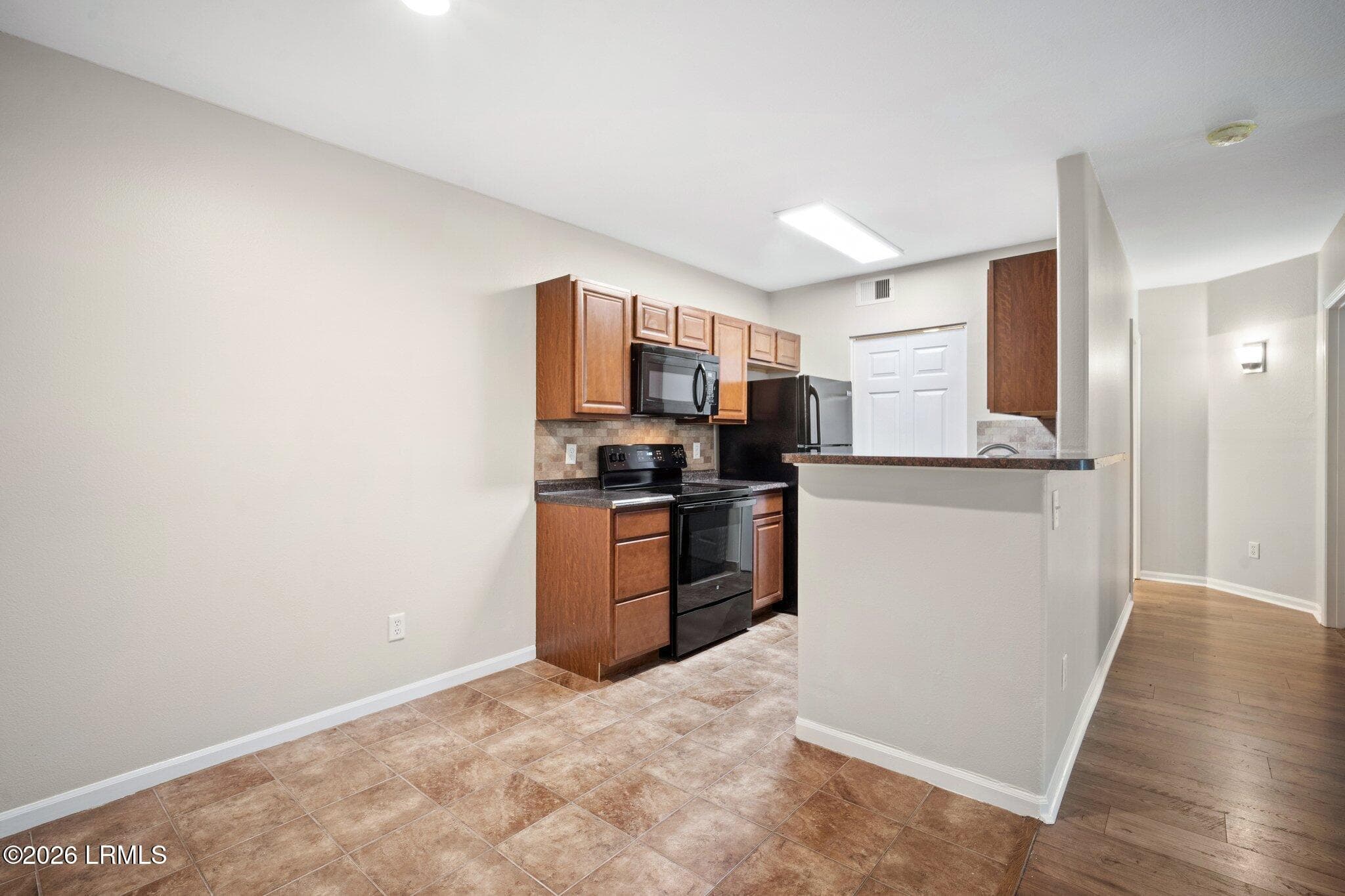 14-web-or-mls-DSC09453 - 897 Fording Island Road 310, Bluffton, SC 29910