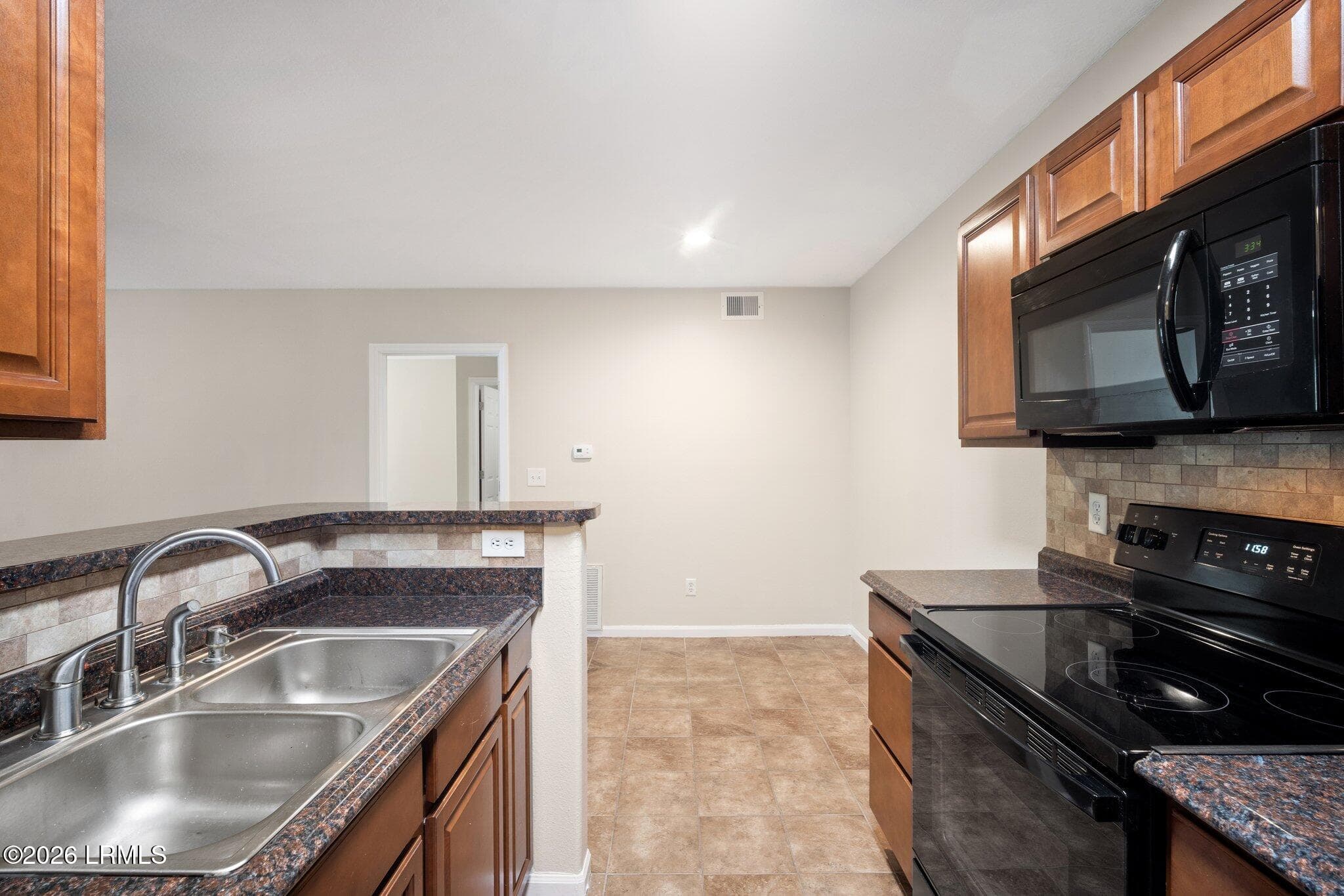 19-web-or-mls-DSC09484 - 897 Fording Island Road 310, Bluffton, SC 29910
