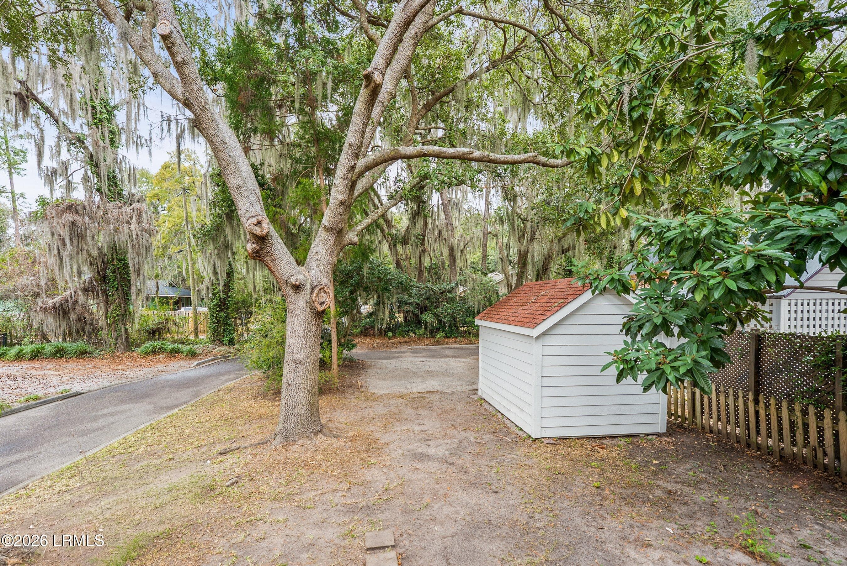 DSC07880.jpg-SMALL - 2677 Broad Street, Beaufort, SC 29902