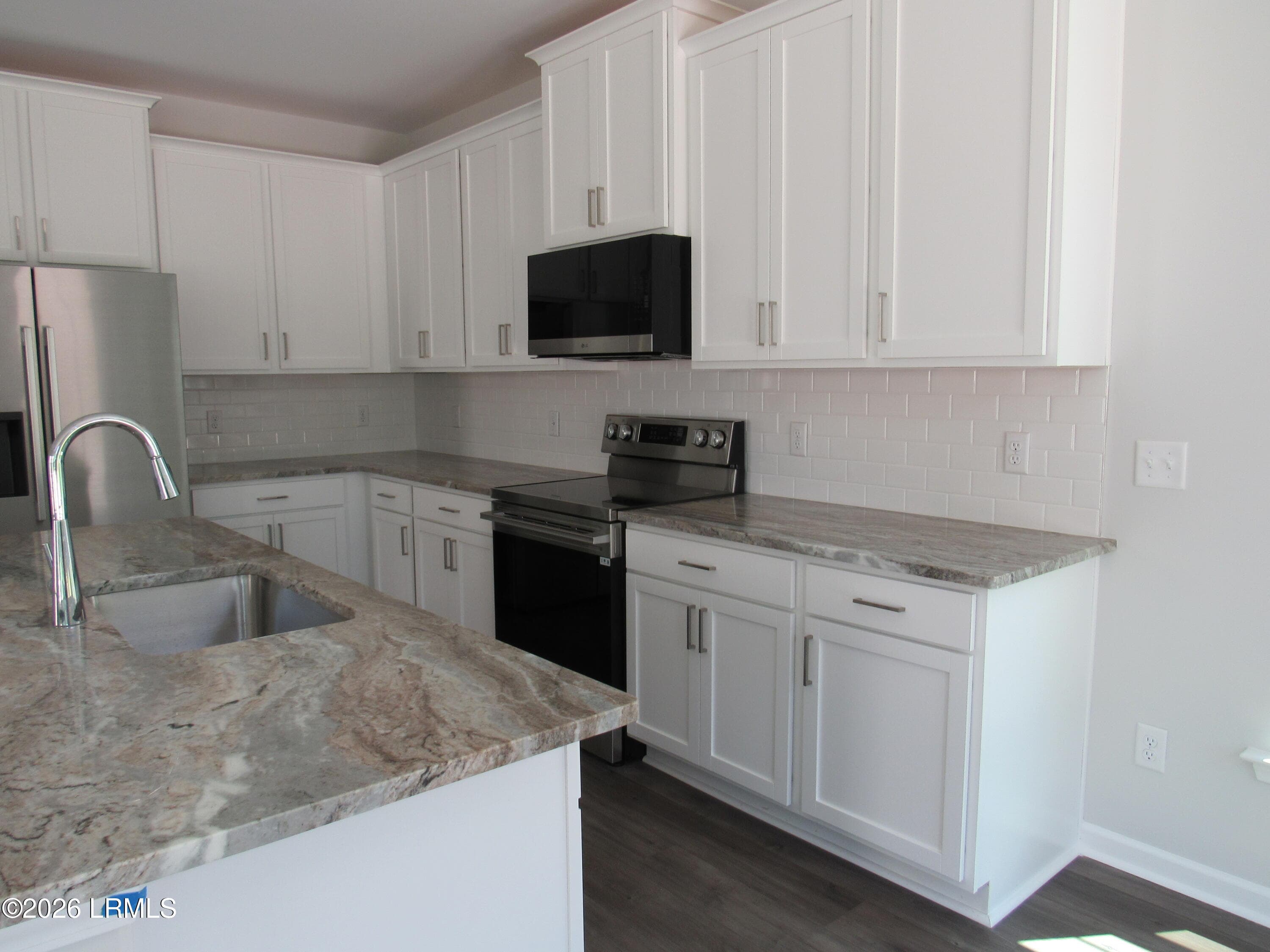 kitchen - 385 Conifer Street, Hardeeville, SC 29927