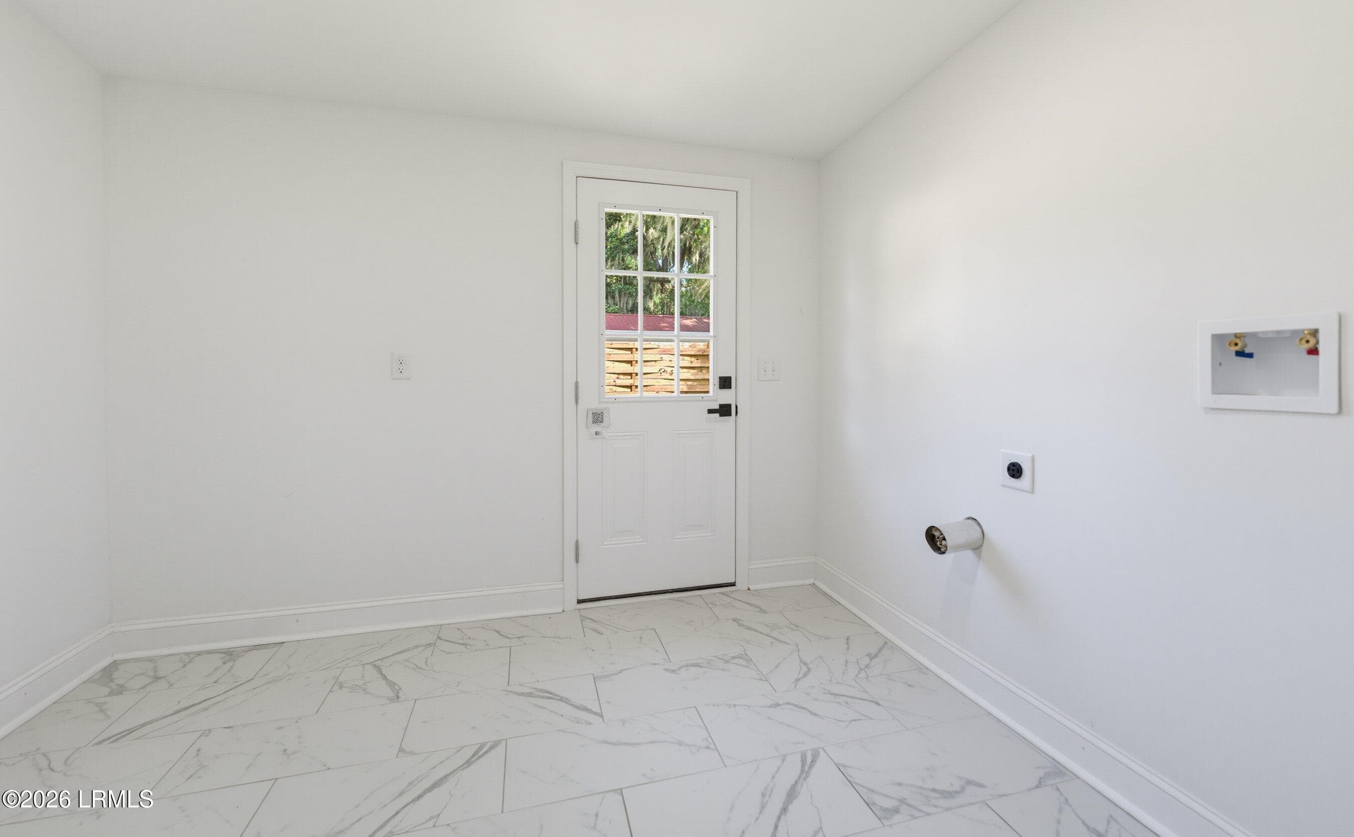 DSC06714-1.jpg-SMALL - 1922 Baggett Street, Beaufort, SC 29902