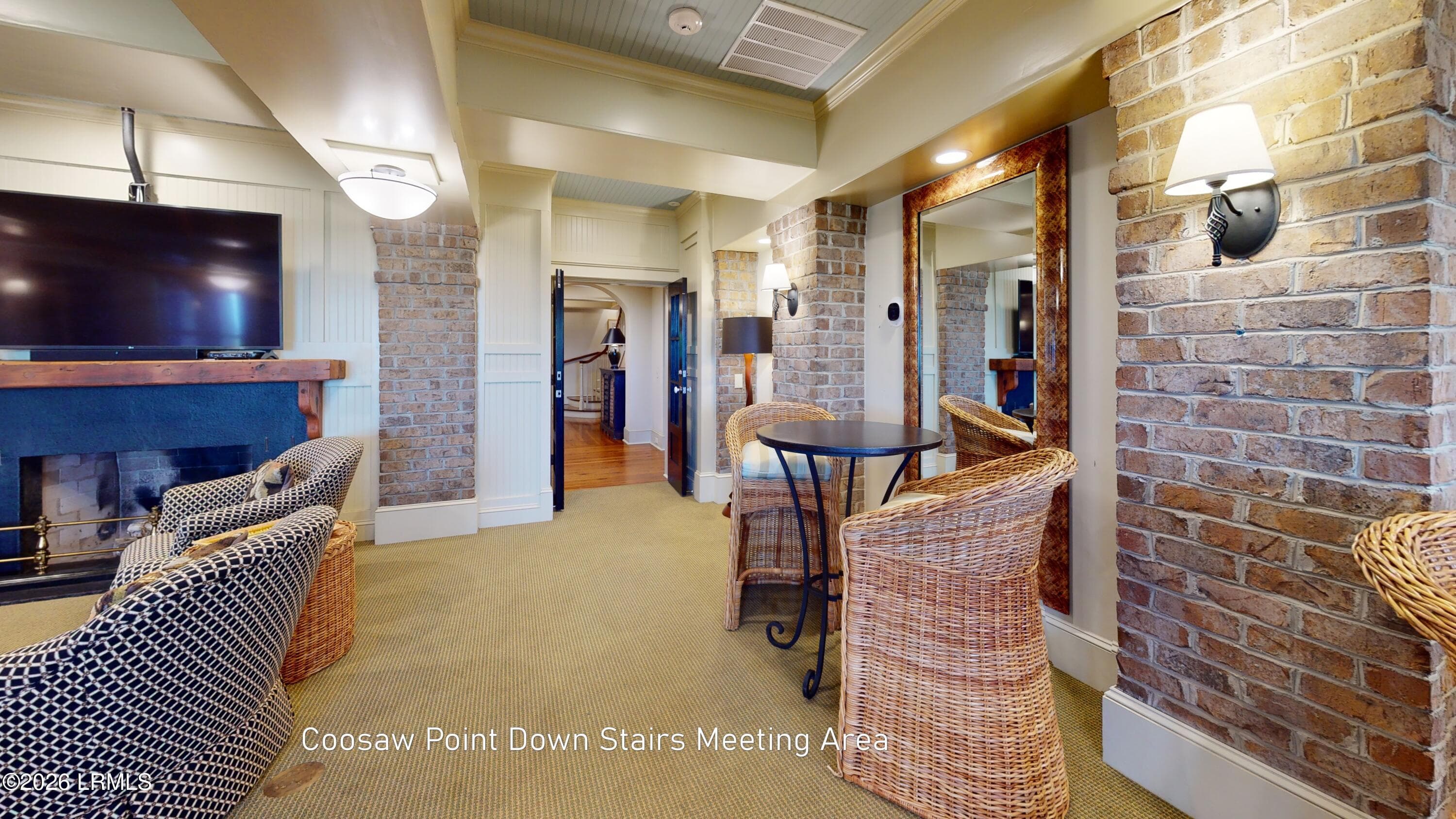 BLgz2i931oq-Living_Room - 11 Park Square S, Beaufort, SC 29907