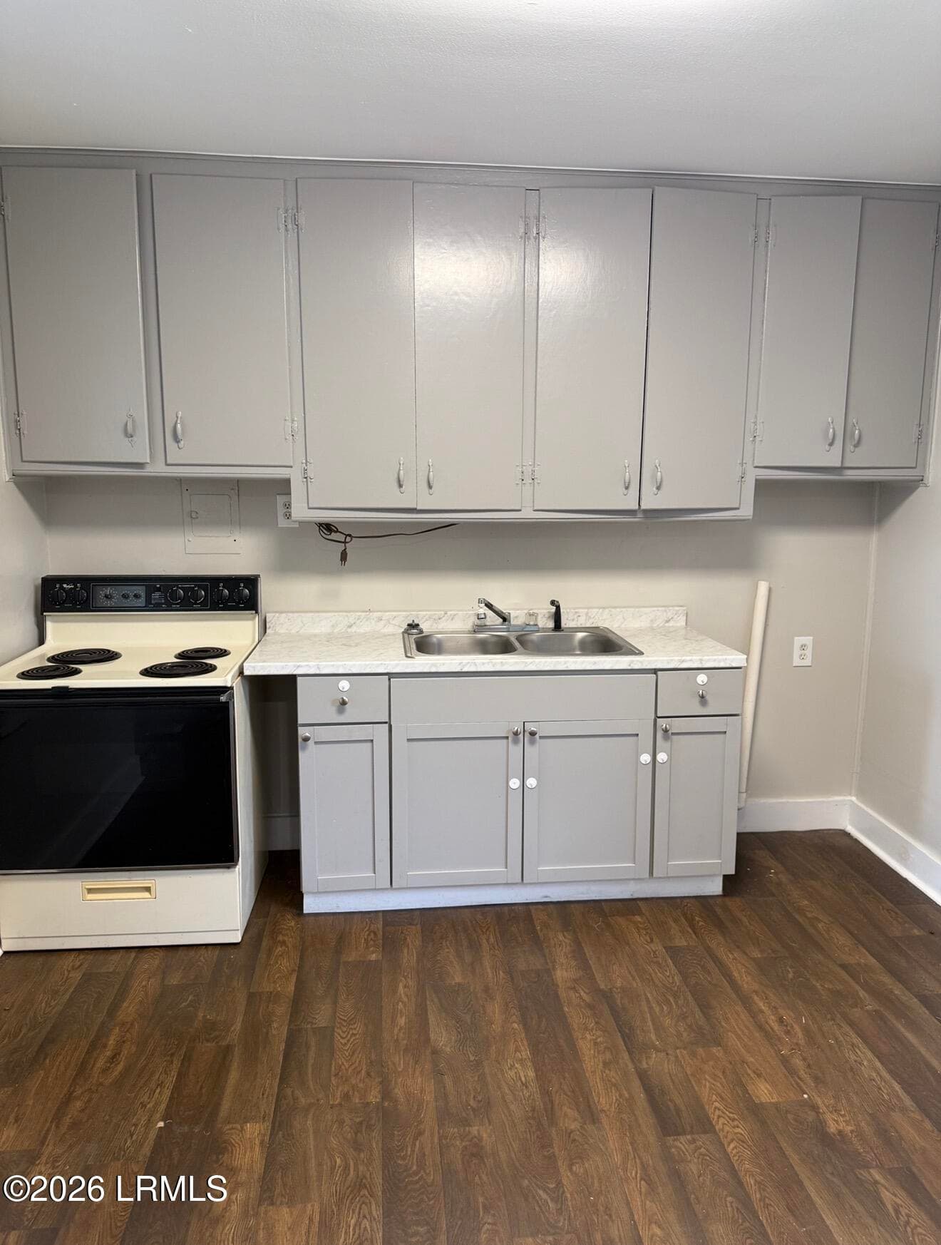 kitchen - 402 Ellis Street, Hampton, SC 29924, Hampton