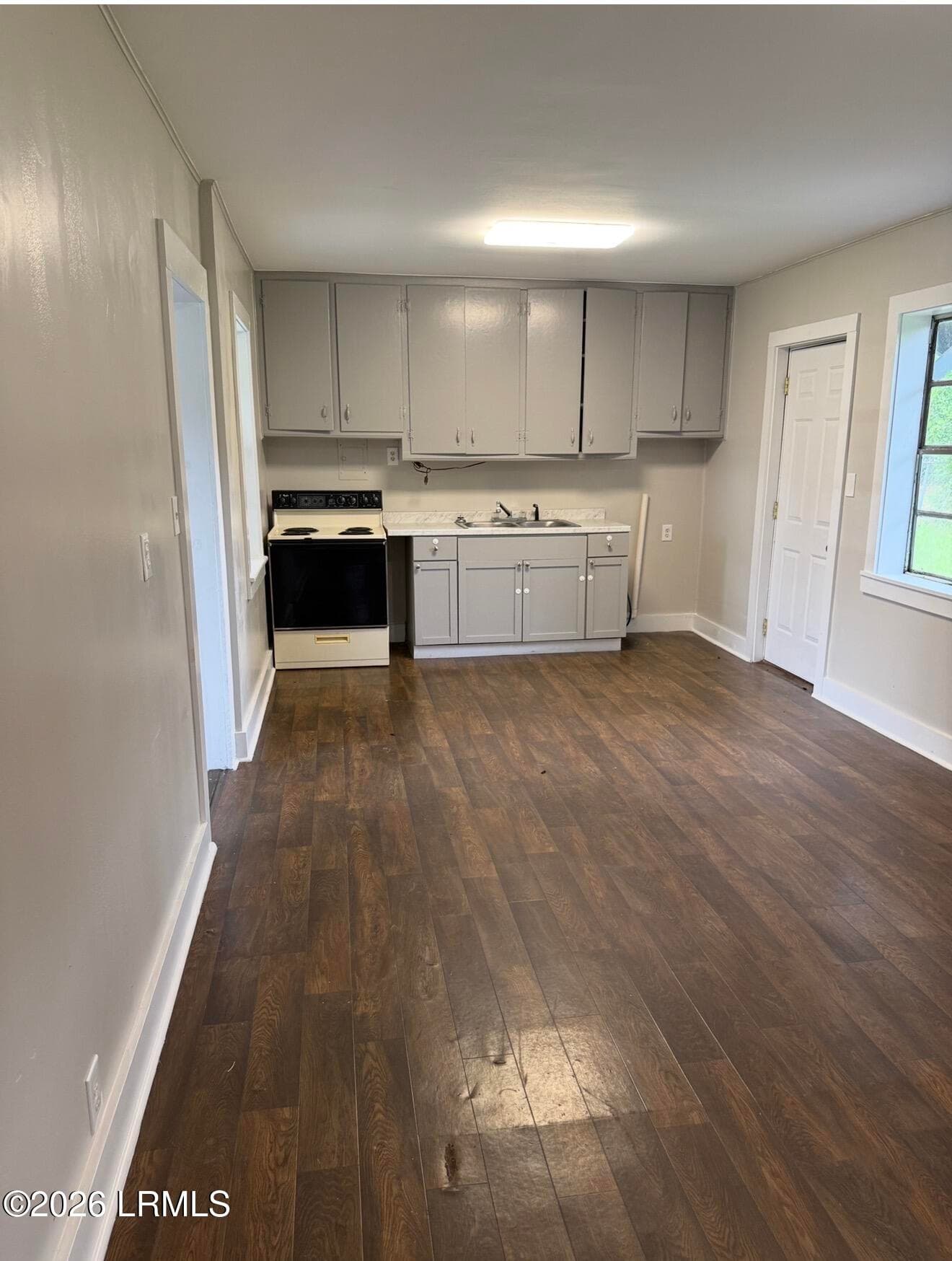 kitchen - 402 Ellis Street, Hampton, SC 29924, Hampton