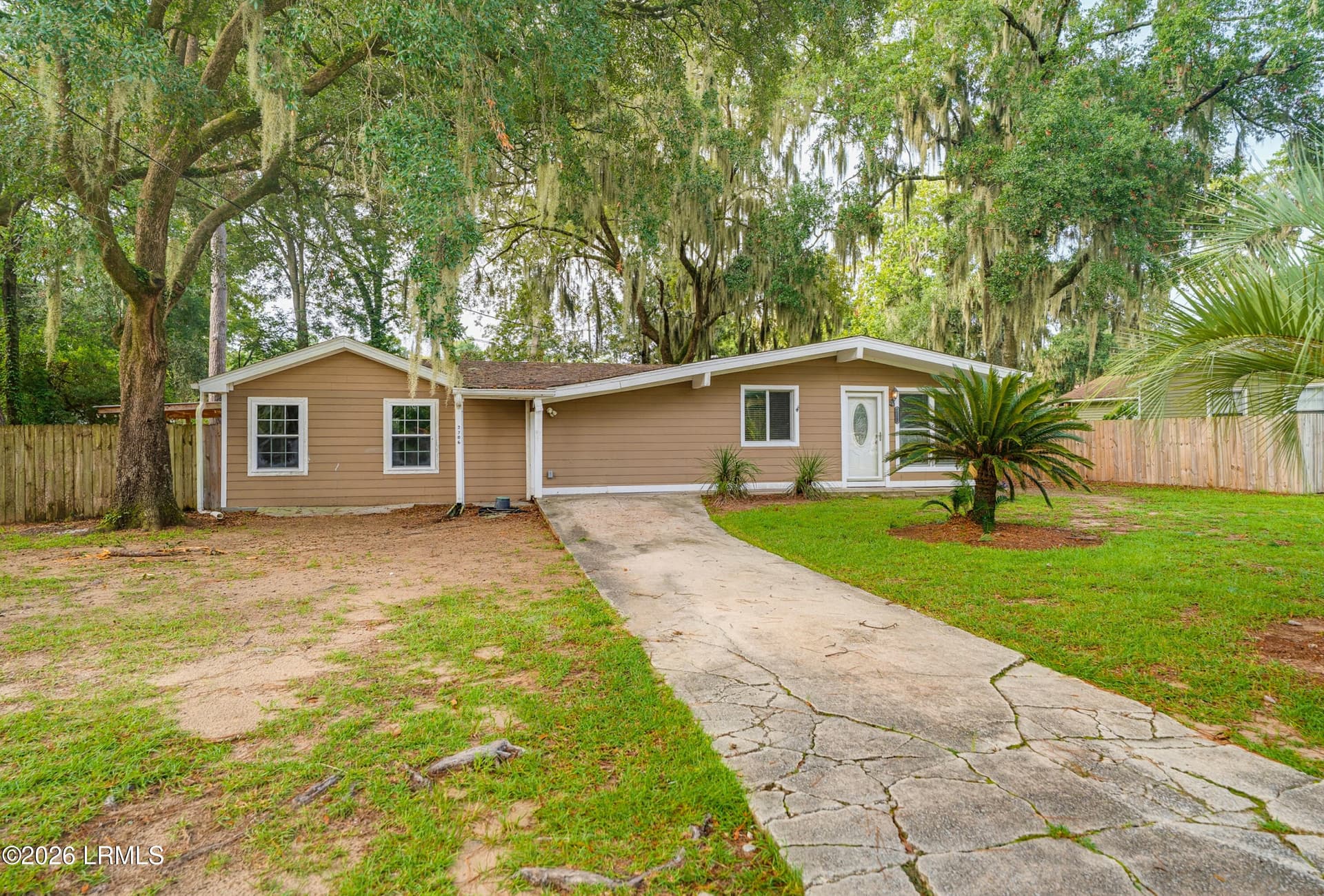 DSC08178-6-1 - 2706 Rosemont Avenue, Port Royal, SC 29935