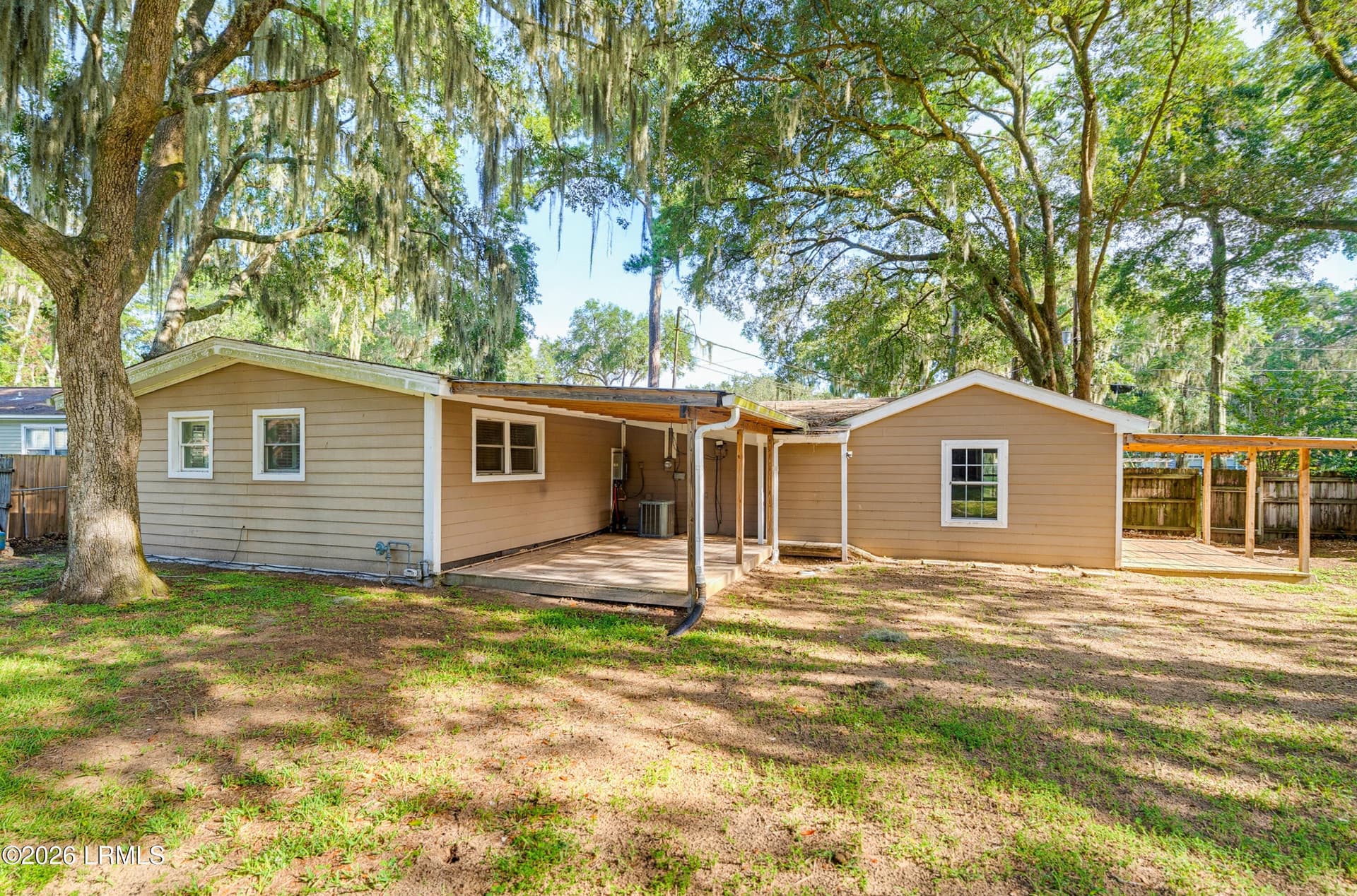 DSC08343-161-1 - 2706 Rosemont Avenue, Port Royal, SC 29935