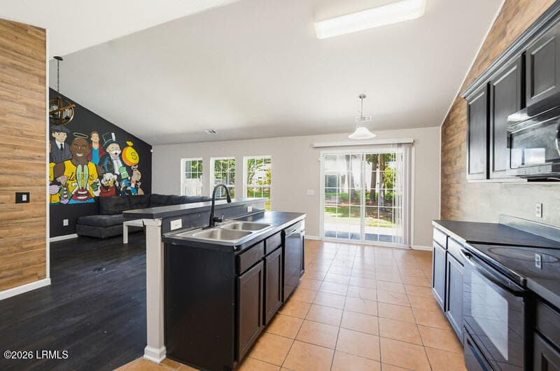 Kitchen To Living Room - 9 Harbison Place, Beaufort, SC 29906